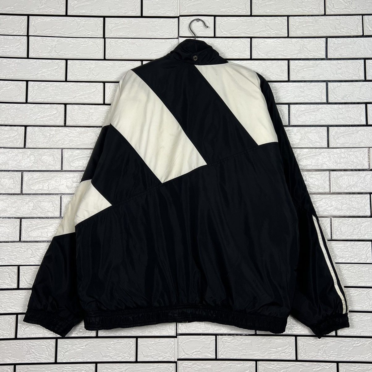Adidas Vintage 90's ADIDAS Big Logo Windbreaker Jacket #4062-C185 Size US L / EU 52-54 / 3 - 17 Thumbnail