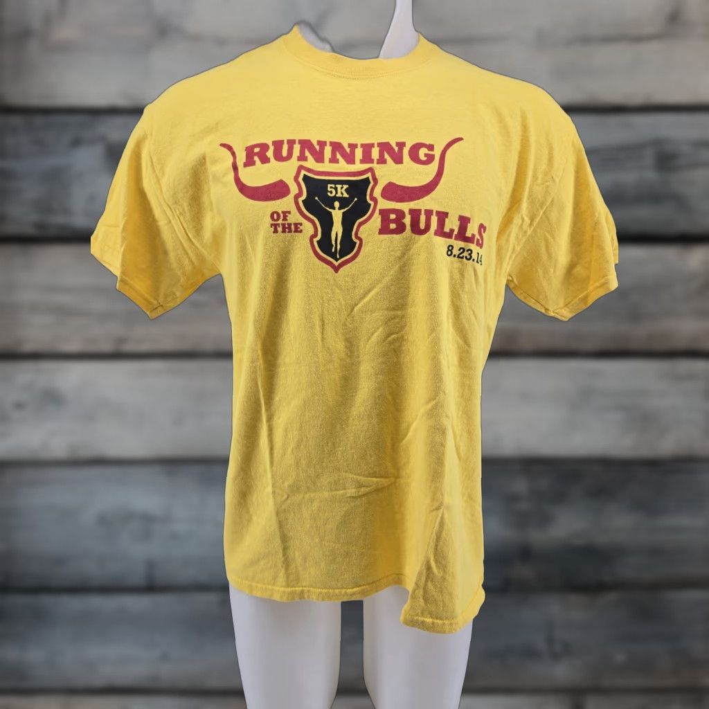 Asics ASICS Running with the Bulls 5K Run T-Shirt Mens L Yellow 2014 8/23/2014 Size US L / EU 52-54 / 3 - 1 Thumbnail