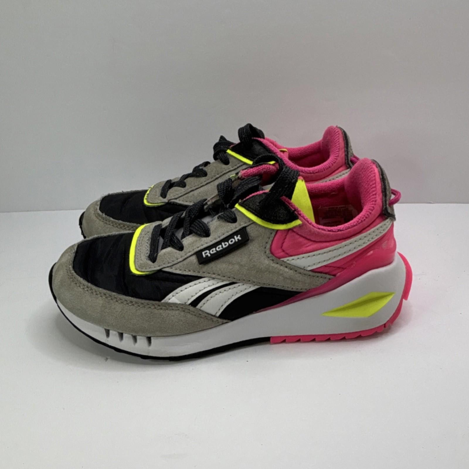 Reebok Reebok Girls' Lace Up Low Top Sneakers size 13 kids Size US 12 / IT 42 - 7 Thumbnail
