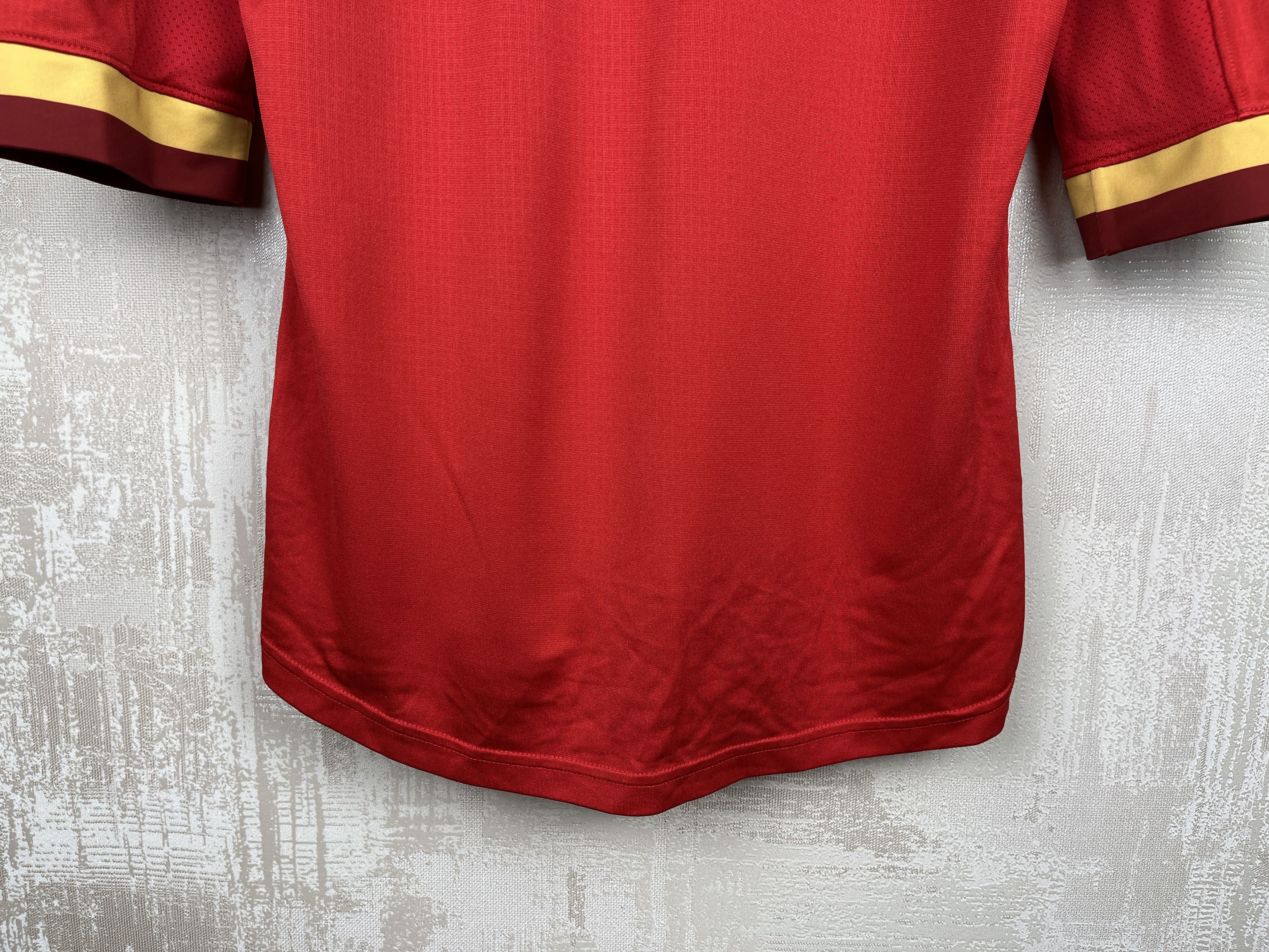Under Armour Wales WRU Under Armour HeatGear Admiral Rugby Jersey Size US M / EU 48-50 / 2 - 15 Thumbnail