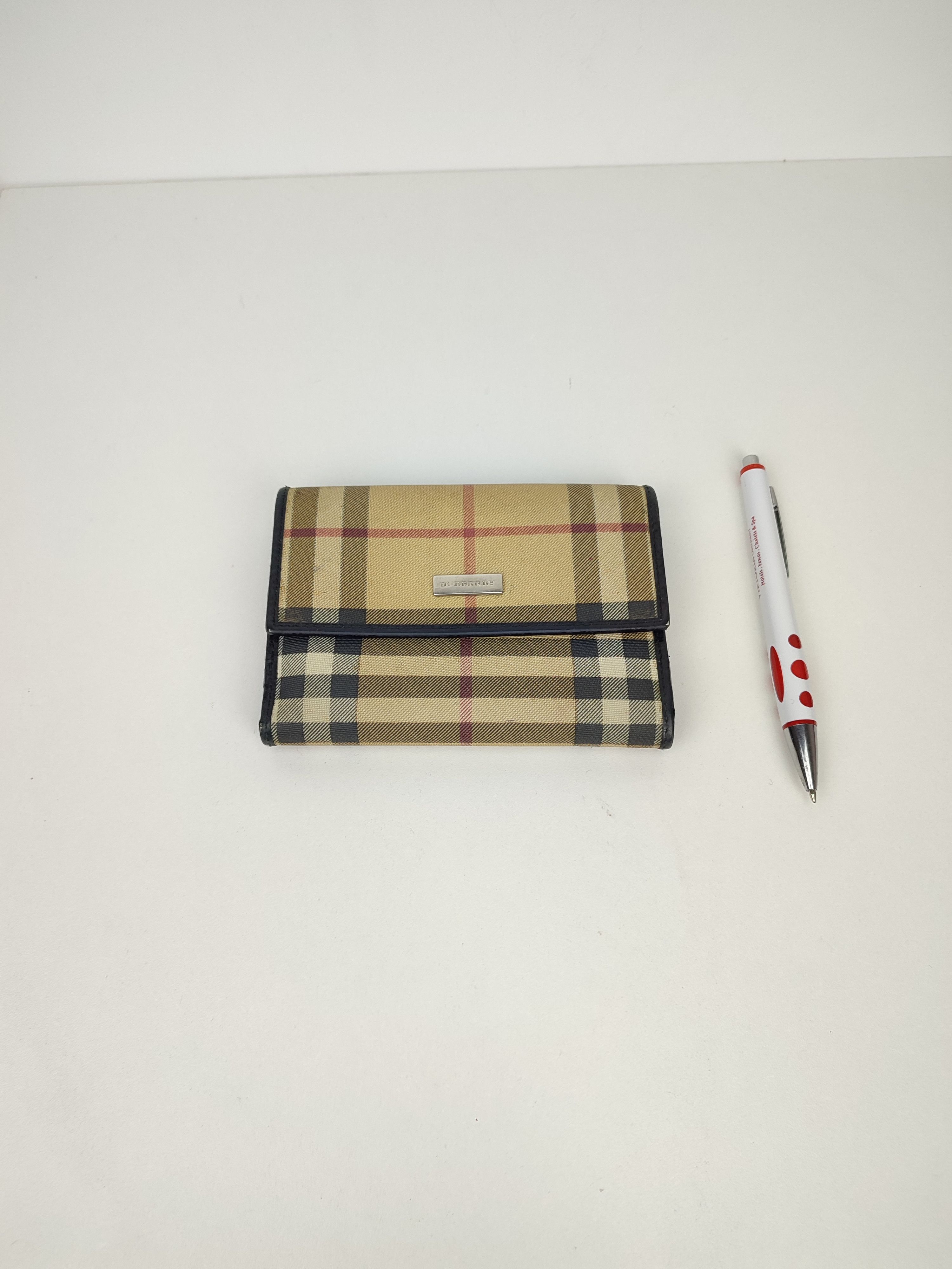 Burberry Burberry Wallet size 14x10x2 cm good condition Size ONE SIZE - 2 Thumbnail
