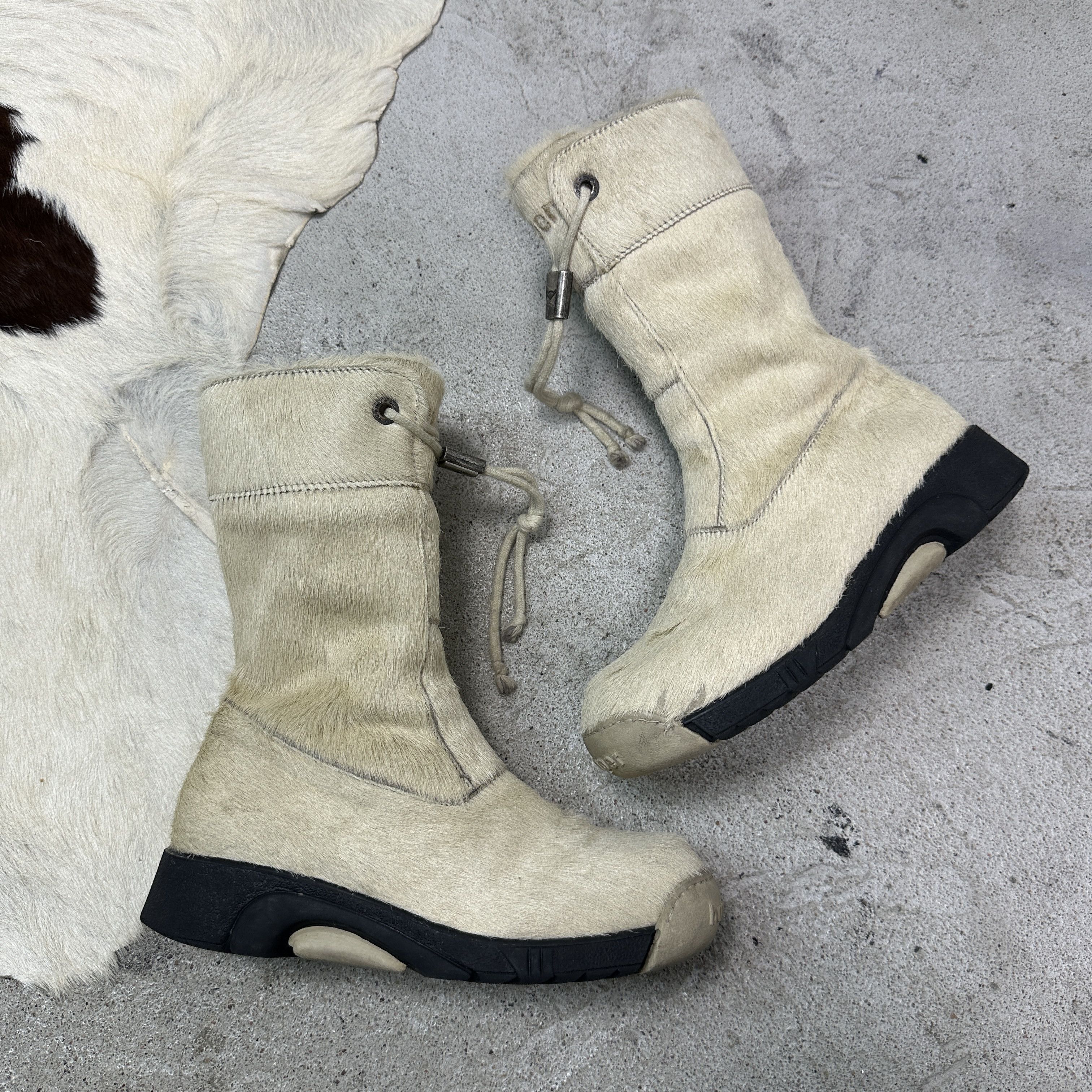Vintage Vintage Leather Pony Hair Bumper Cream Snow Boots Y2K Size US 6 / IT 36 - 8 Thumbnail