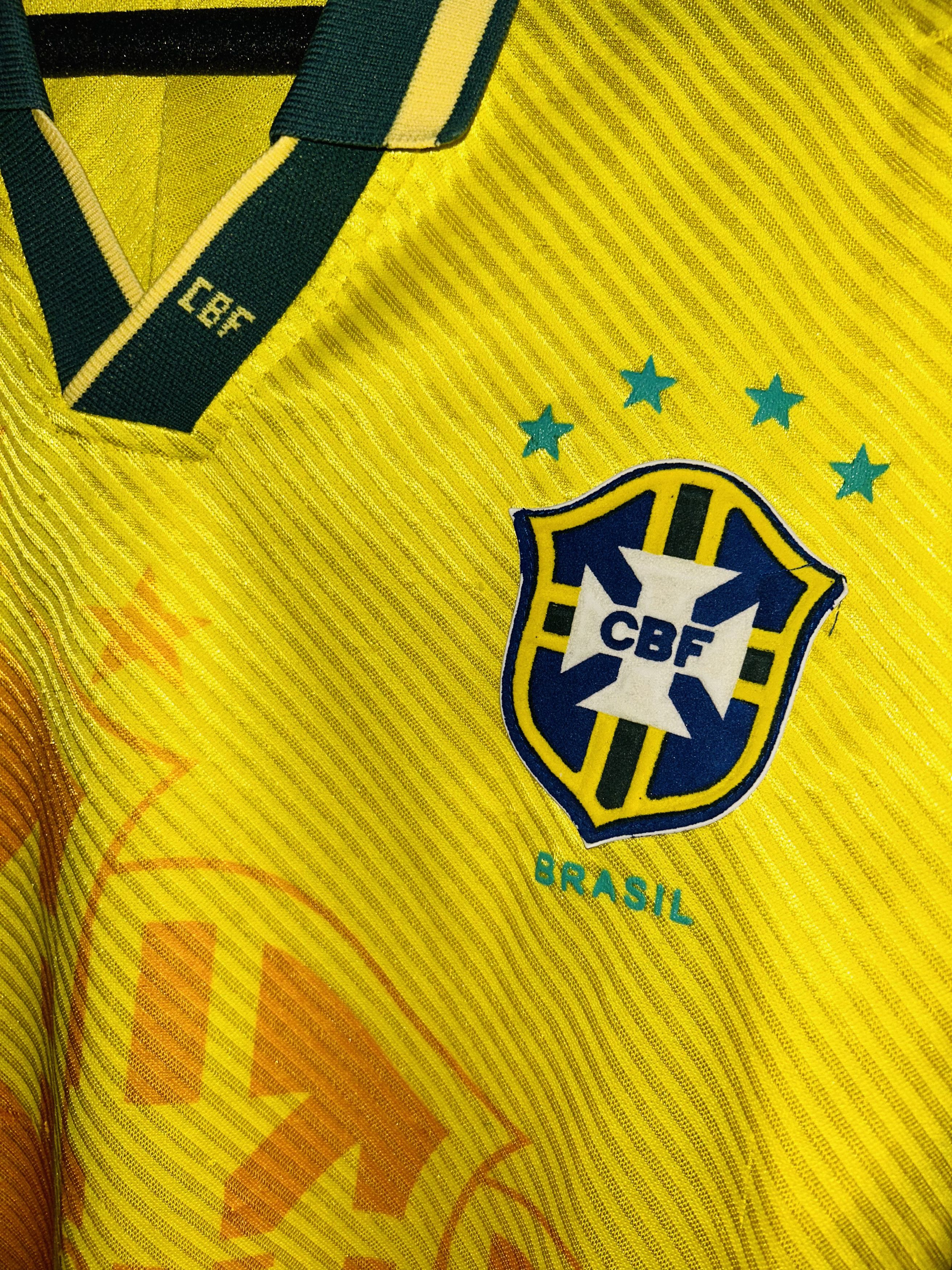 Umbro Brazil 1994 Home jersey Size US L / EU 52-54 / 3 - 6 Thumbnail