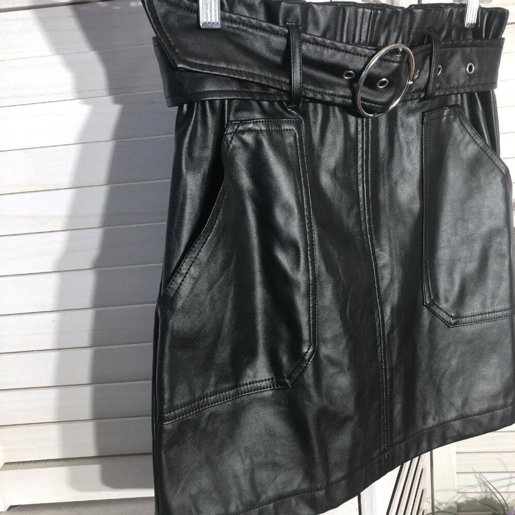 Vintage black mini skirt Y2K vegan leather belted with pockets Sz S Size 28" / US 6 / IT 42 - 4 Thumbnail
