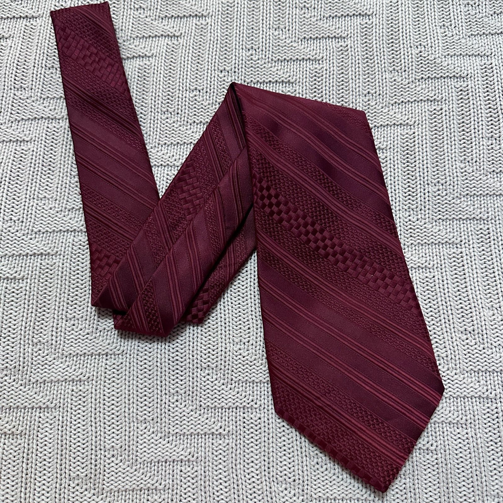 Vintage Vintage Delio maroon monotone striped men's tie Size ONE SIZE - 1 Thumbnail