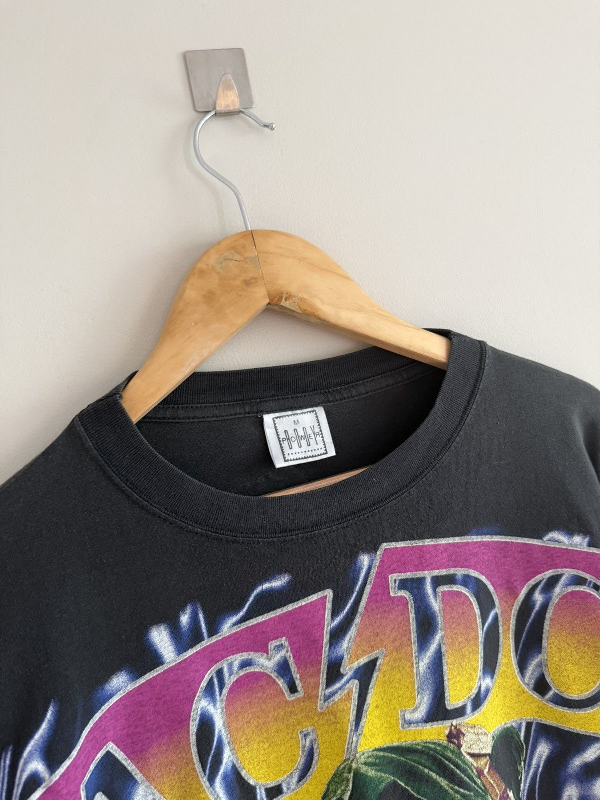 Vintage AC/DC All Over Print T-Shirt Size US M / EU 48-50 / 2 - 4 Thumbnail