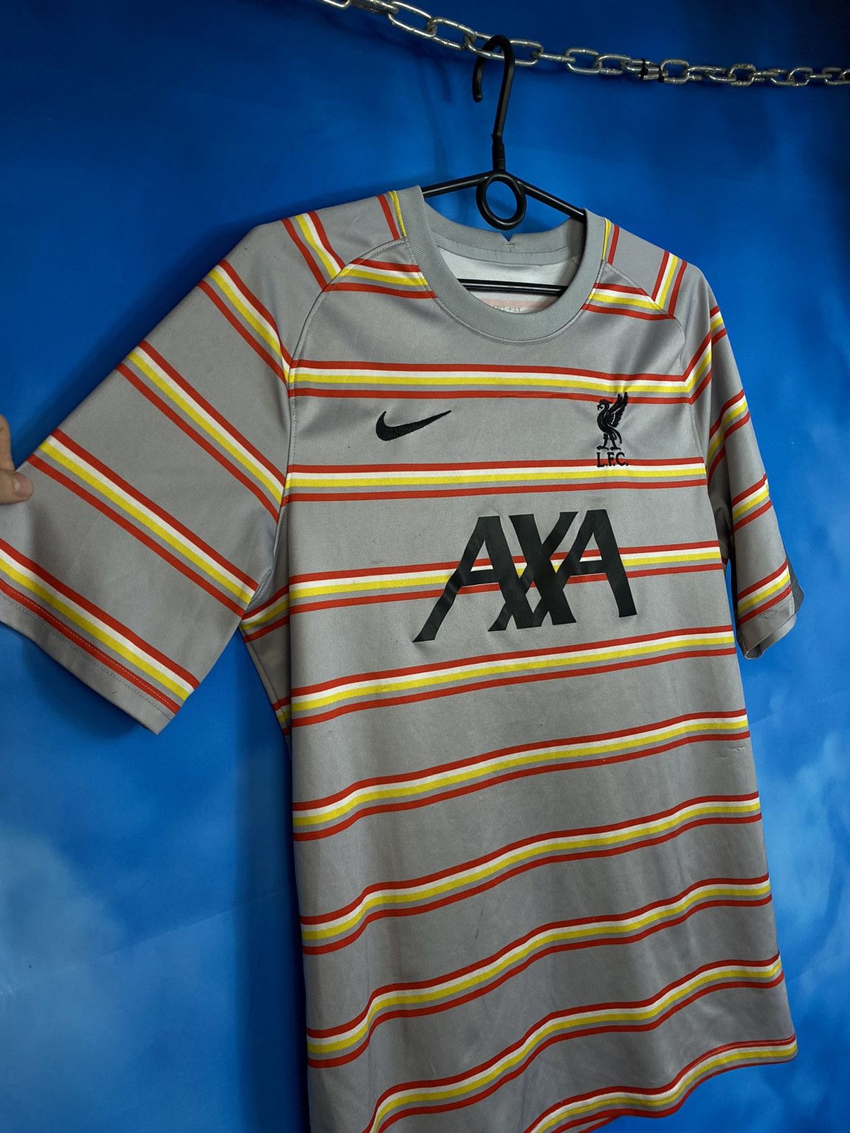 Nike Nike Liverpool FC soccer jersey APL football Size US M / EU 48-50 / 2 - 2 Thumbnail