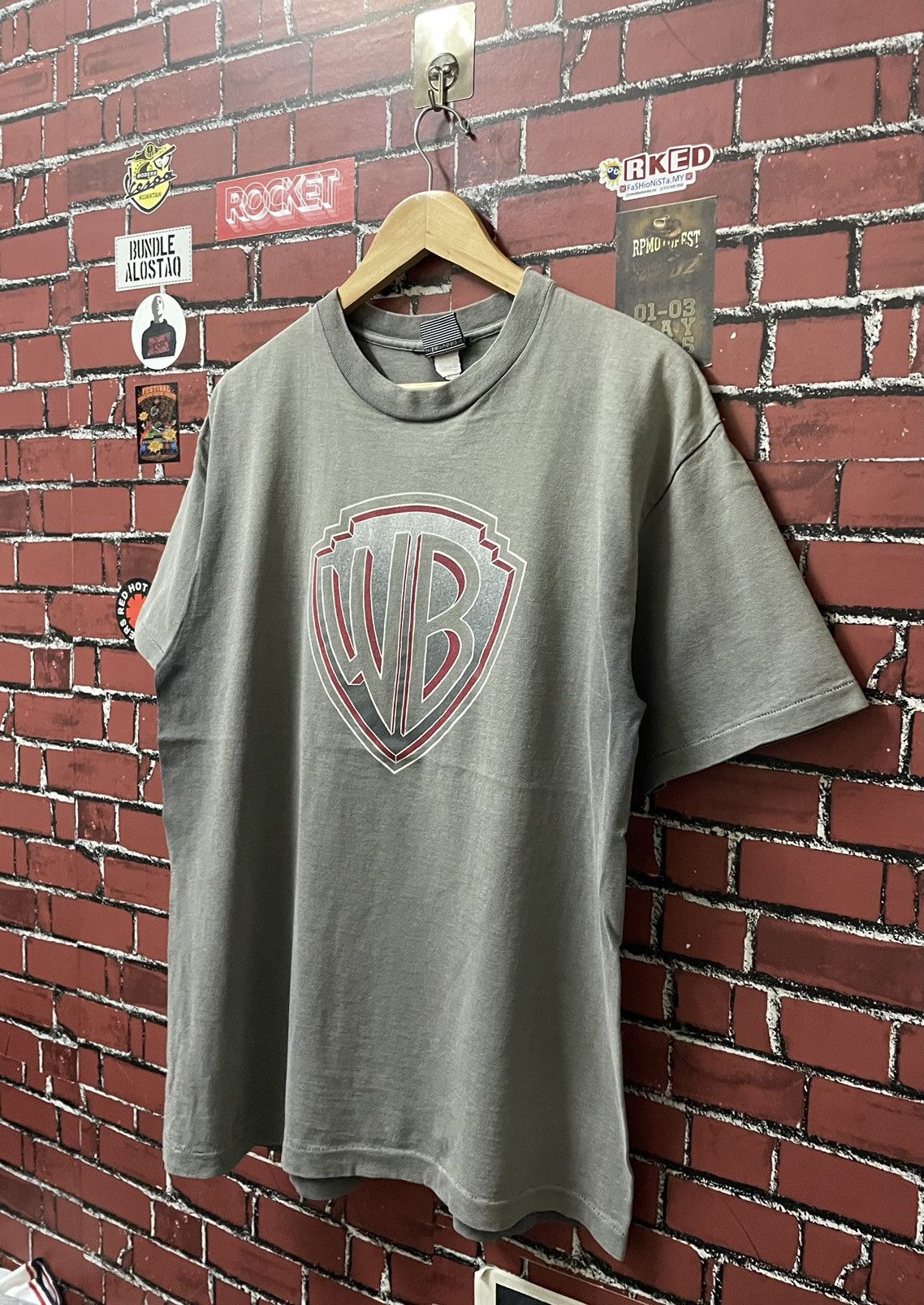 Warner Bros VINTAGE WARNER BROS LOGO PRINT SHIRTS 90s Size US L / EU 52-54 / 3 - 2 Thumbnail