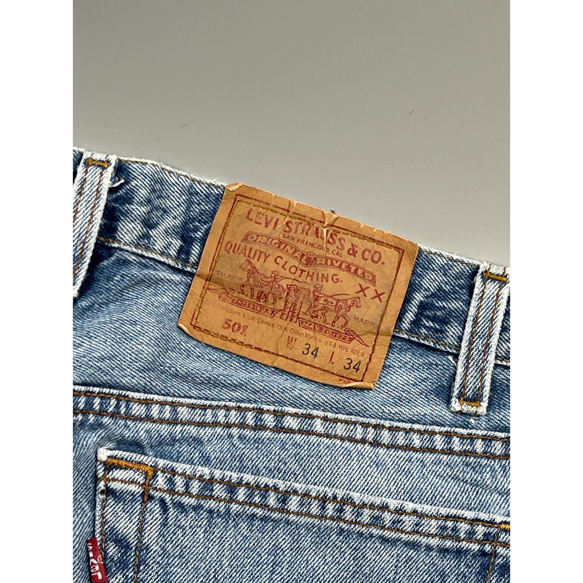 Levi's Levi’s 501 Made in USA Distressed Denim Jeans Pants (Y0909) Size US 34 / EU 50 - 12 Thumbnail