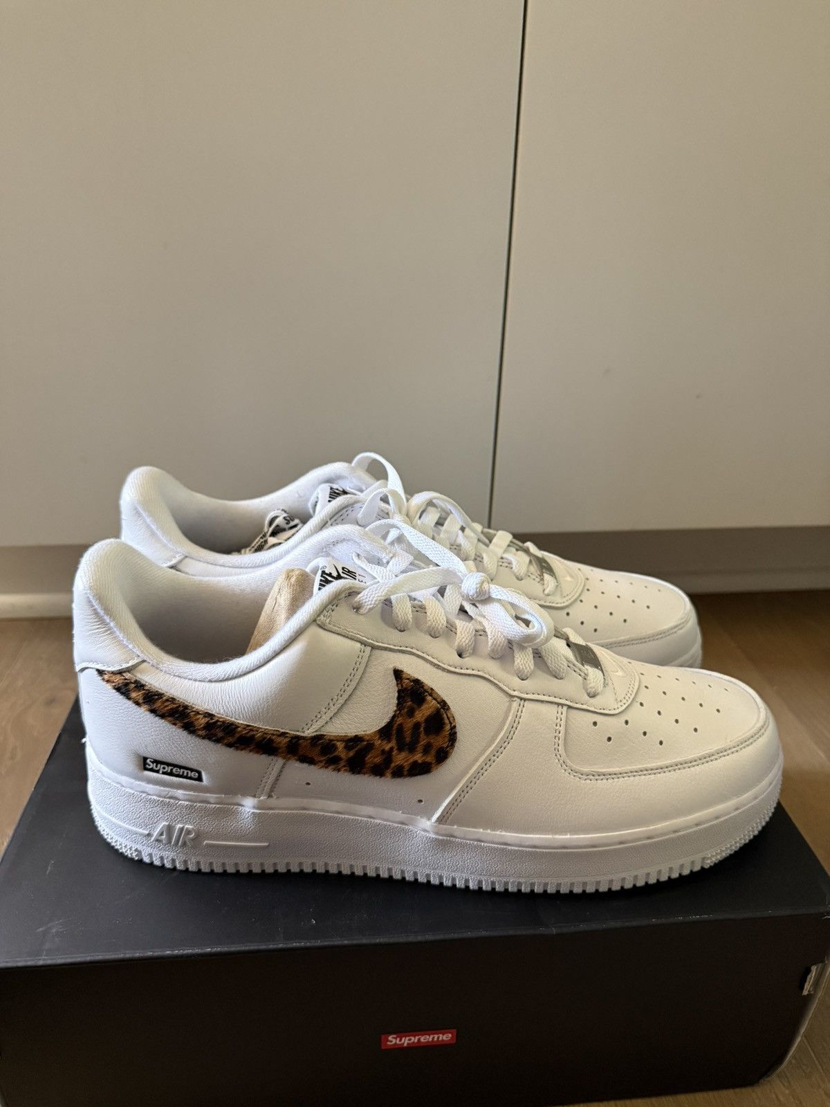 Nike × Supreme Nike Supreme x GOODENOUGH x Air Force 1 White Cheetah Print Size US 12 / EU 45 - 5 Thumbnail