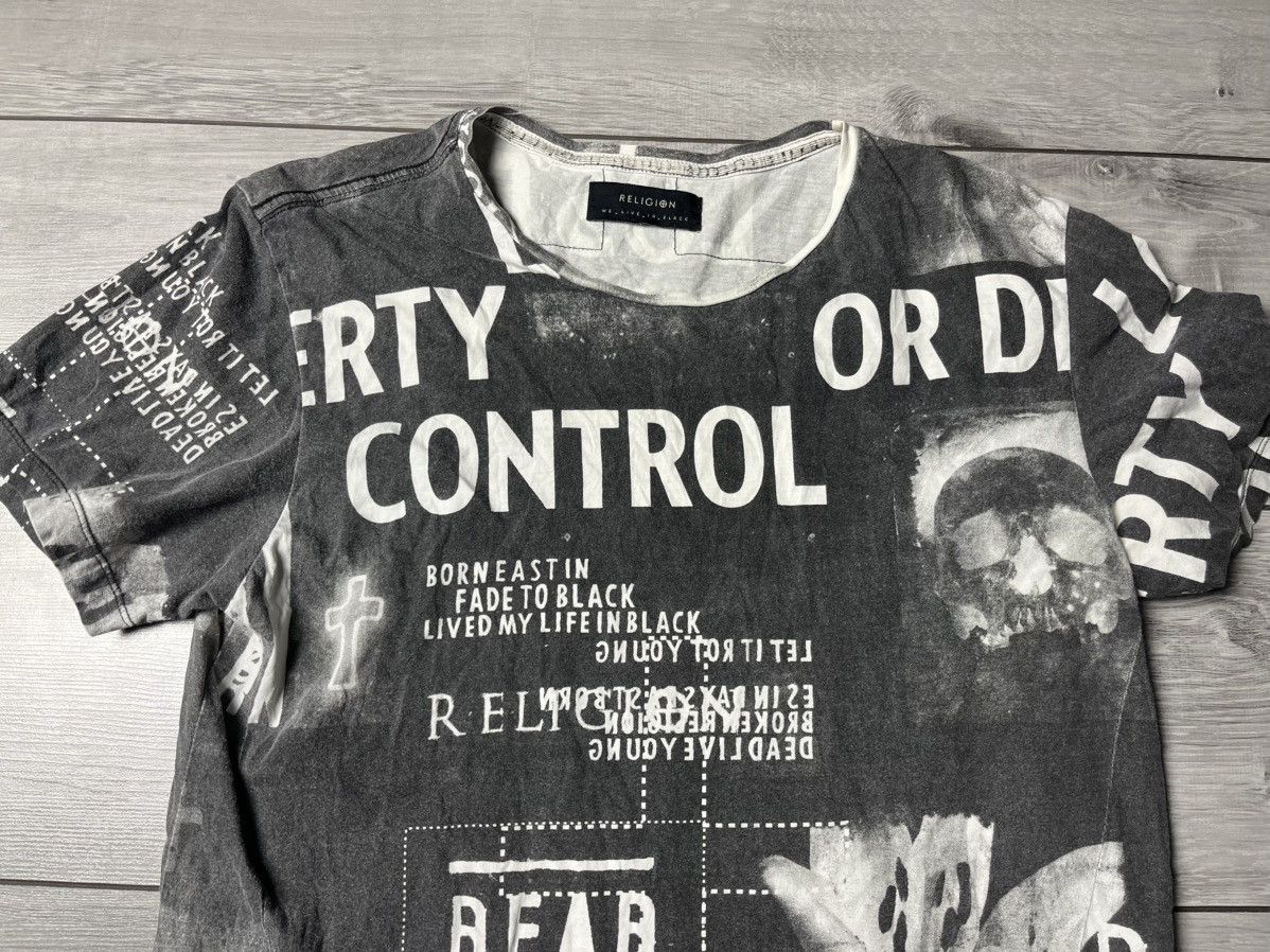 Japanese Brand Religion Tshirt we live in black size Small Size US S / EU 44-46 / 1 - 3 Thumbnail