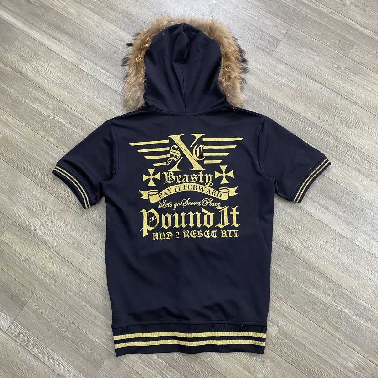 Japanese Brand 2000s Japanese Poem Skulls Cross Grunge Punk Fur Tee Hooded Size US L / EU 52-54 / 3 - 16 Thumbnail