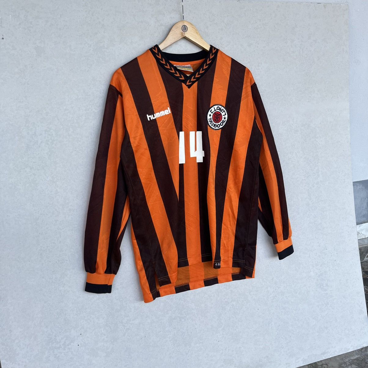 Other Vintage Hummel Embroidered Orange Black Size L Size US L / EU 52-54 / 3 - 3 Thumbnail