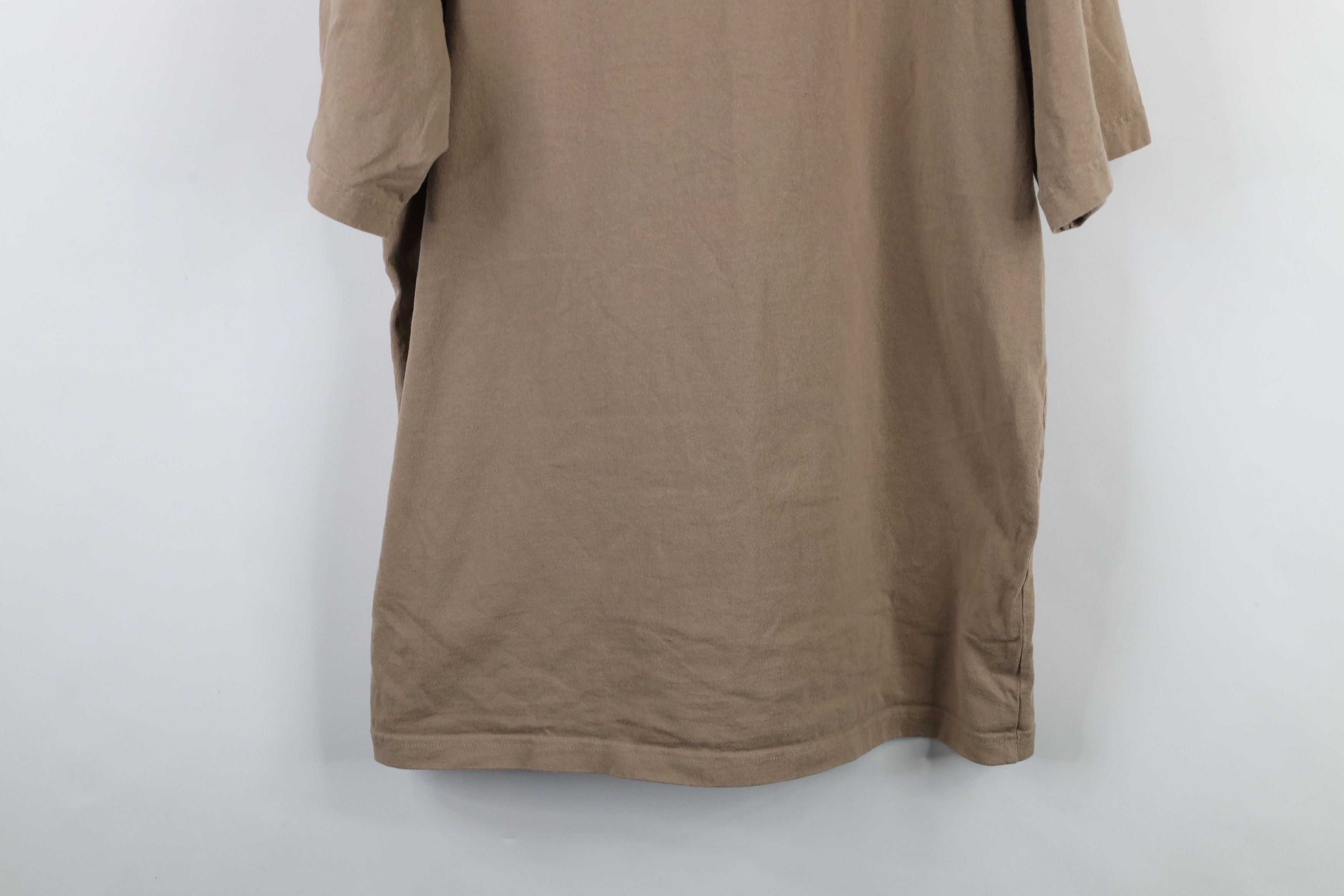 Carhartt × Vintage Vintage Y2K Carhartt Spell Out Pocket T-Shirt Desert Brown Size US L / EU 52-54 / 3 - 12 Thumbnail