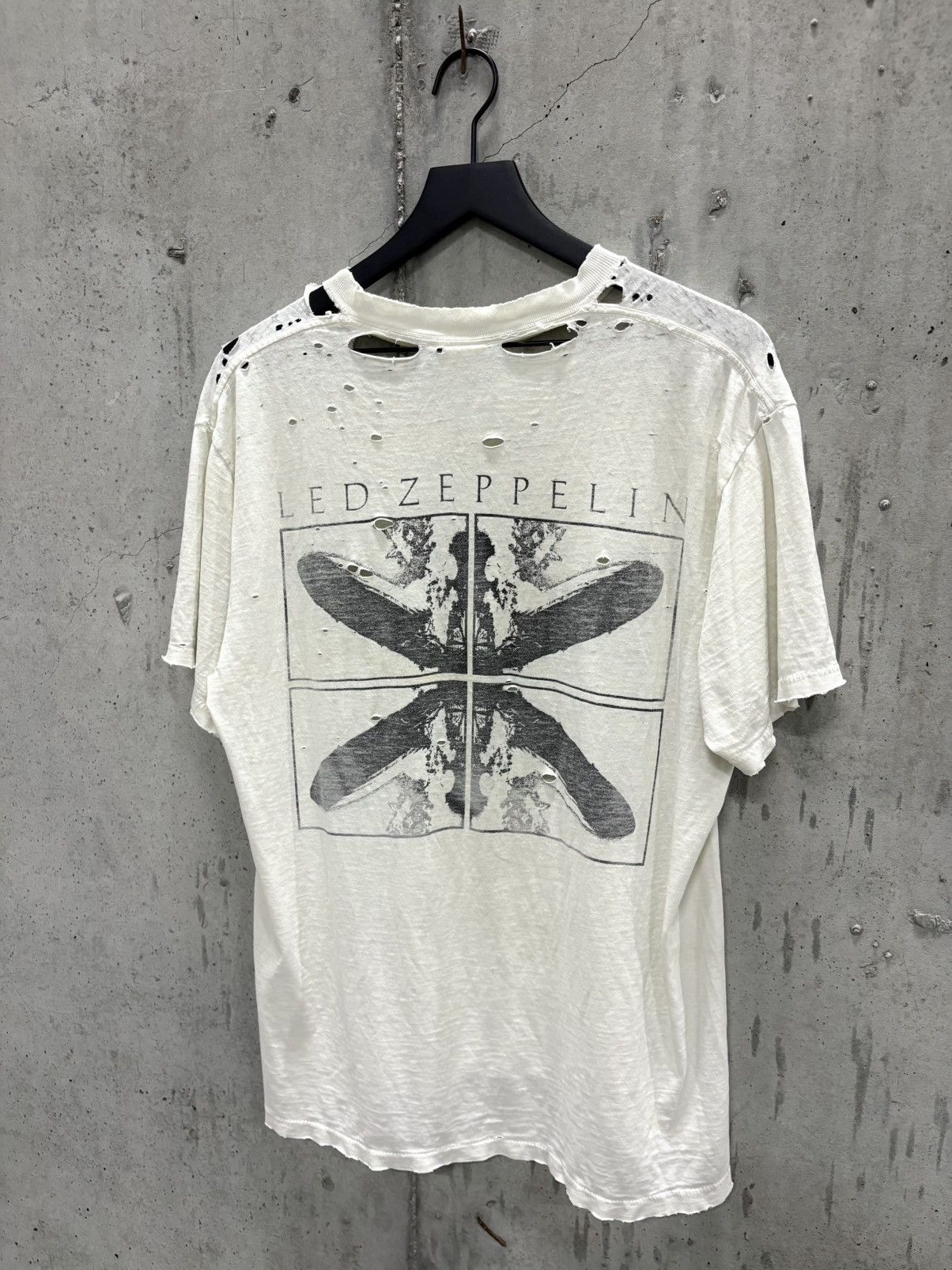 Band Tees Vintage Led Zeppelin Shirt Thrashed Faded Grunge Band Size US L / EU 52-54 / 3 - 5 Thumbnail