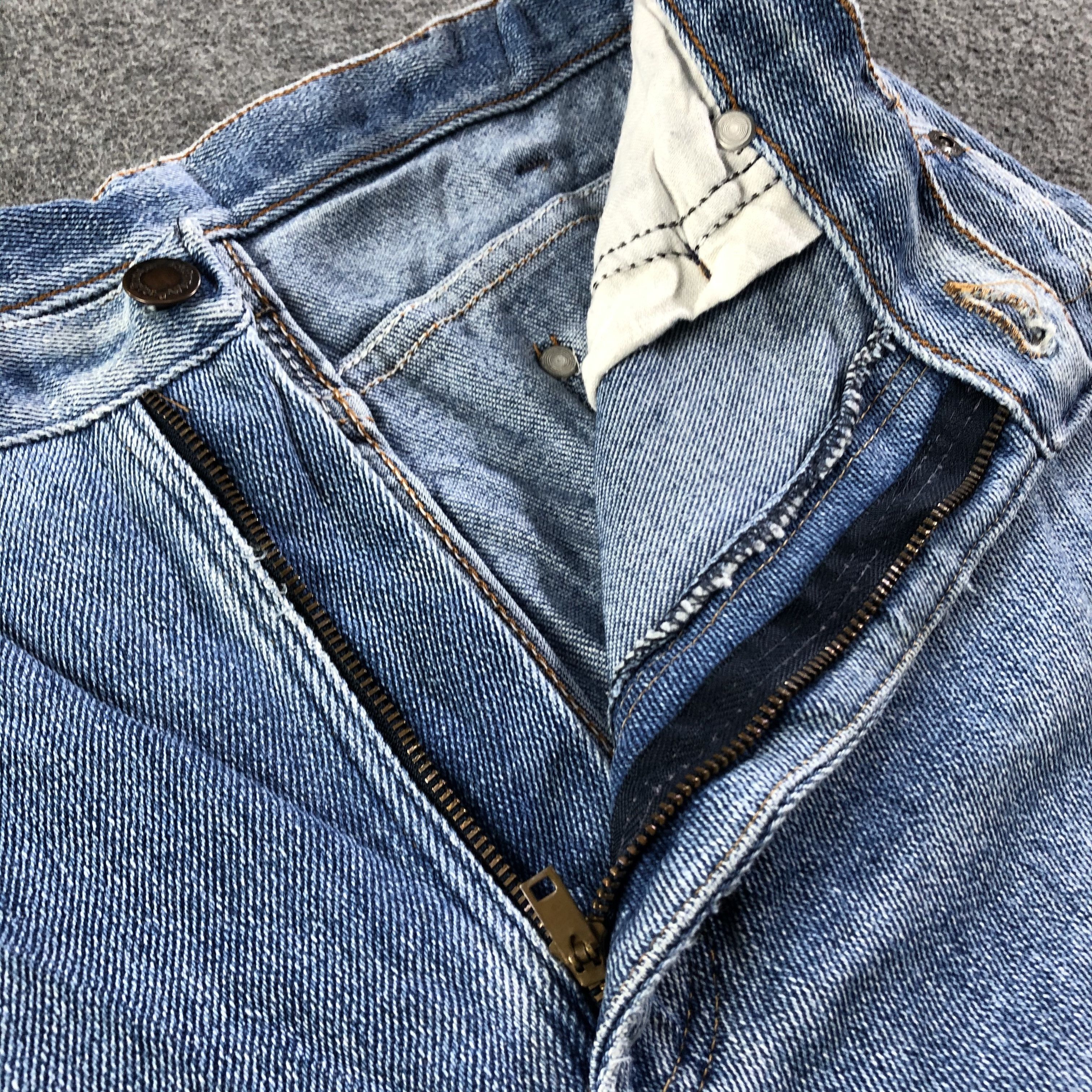 Vintage Vintage Blue Wash Wrangler Jeans-J2871 Size US 30 / EU 46 - 8 Thumbnail