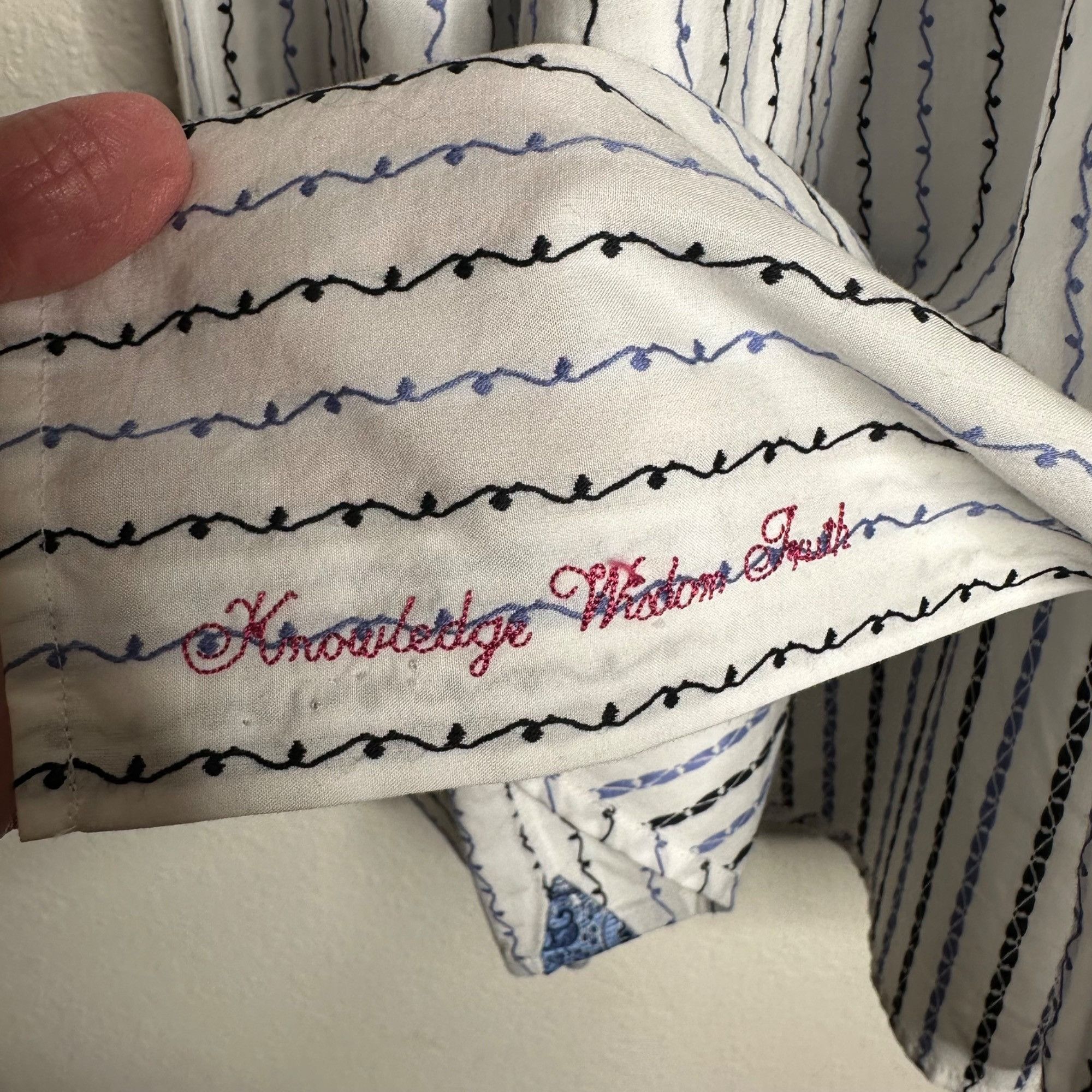 Robert Graham Robert Graham button down Striped white Shirt Sz L/XL Size US XL / EU 56 / 4 - 6 Thumbnail