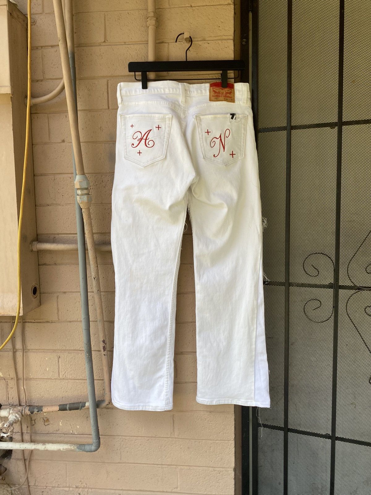 Other “no judgement” flared jeans Size US 33 - 4 Thumbnail