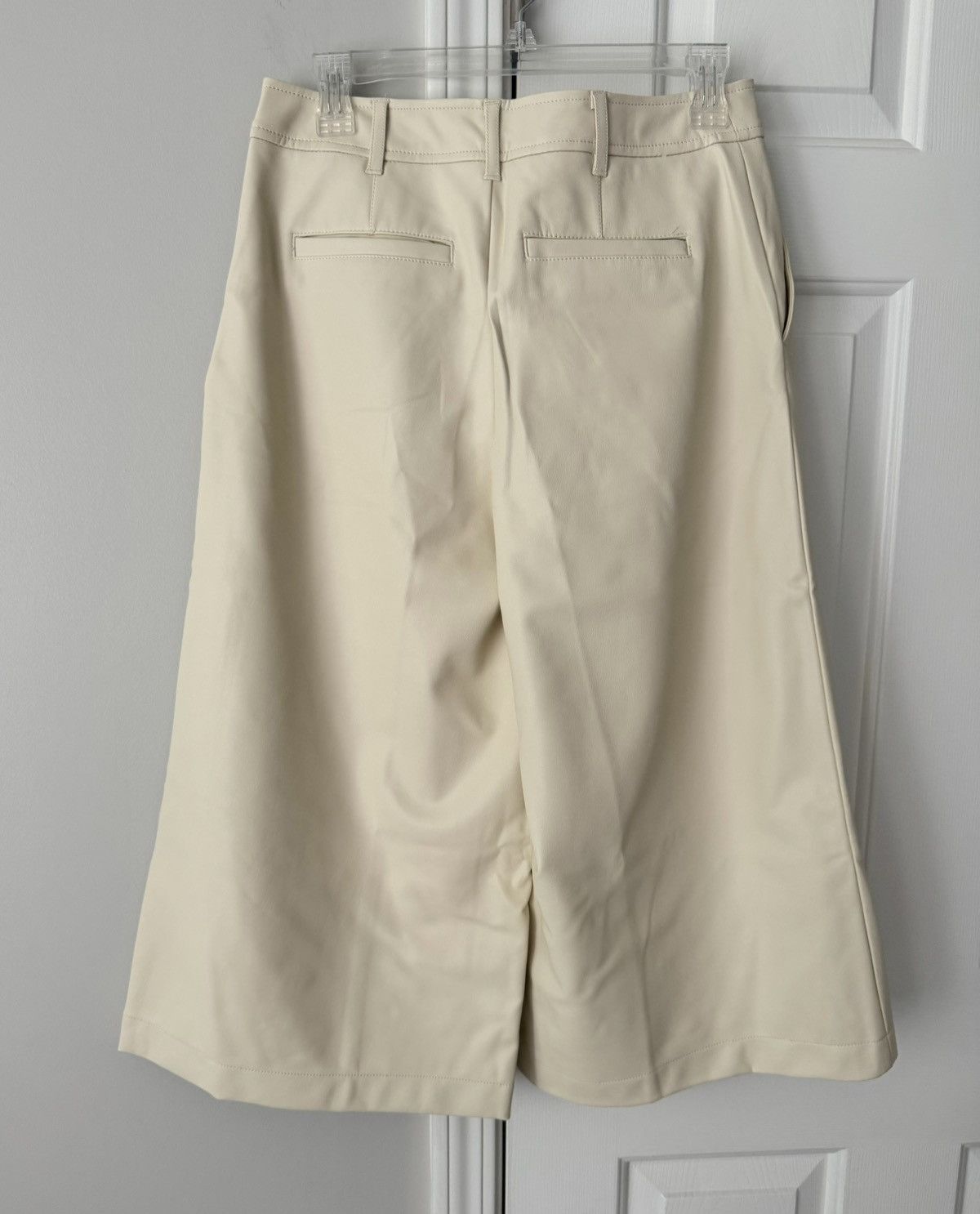 Anthropologie Anthropologie Faux Leather Culottes in Ivory, Size 6 Size 28" / US 6 / IT 42 - 7 Thumbnail