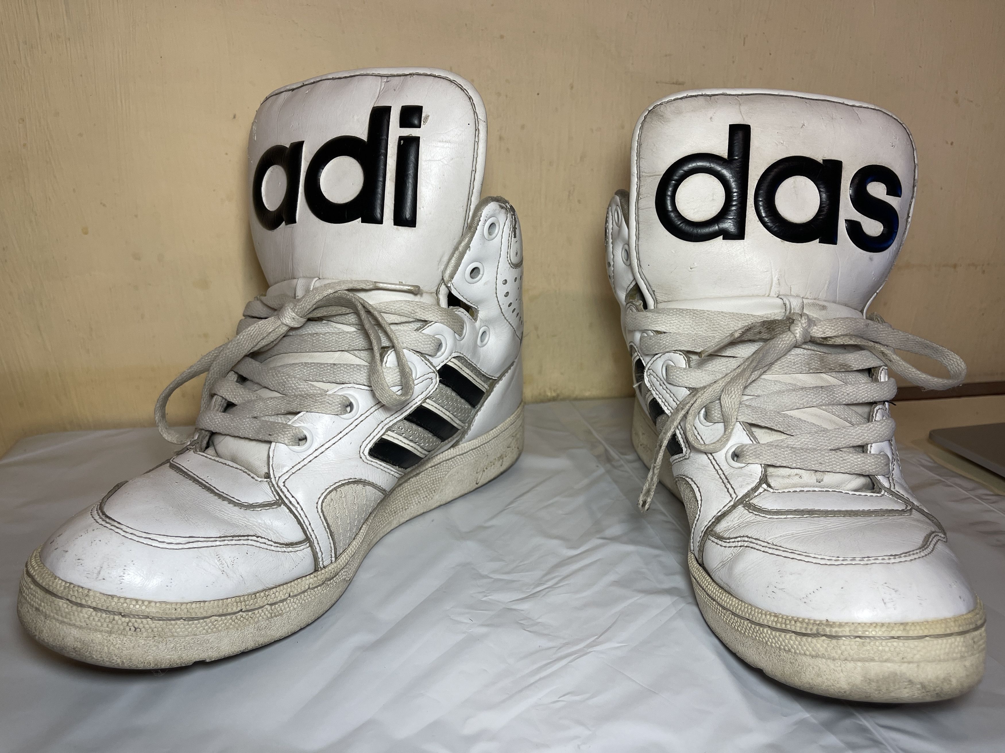 Adidas × Jeremy Scott Adidas sneakers, Jeremy Scott Instinct, Hi Top shoes, V24529 Size US 9 / EU 42 - 8 Thumbnail