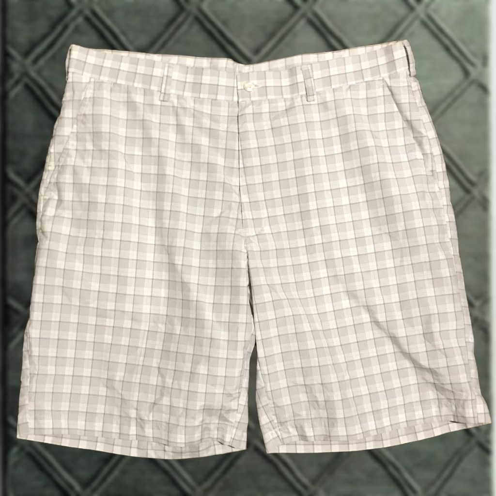 PGA Tour PGA TOUR Shorts Men Flat Front Plaid Lightweight Polyester Casual 38 Multicolor Golf Chino Inseam 10 in"} Size US 38 / EU 54 - 1 Thumbnail