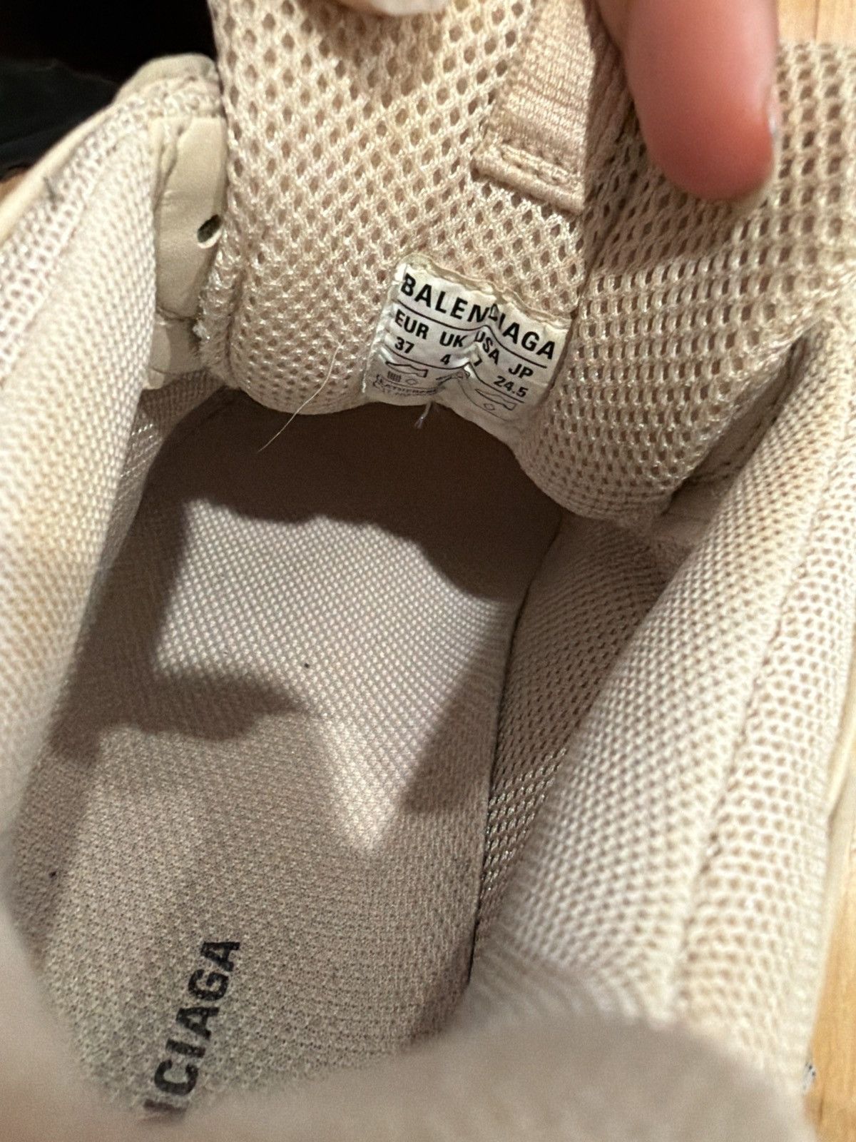 Balenciaga Balenciaga Triple S Clear Sole Off-White Sneaker Size US 7 / IT 37 - 8 Thumbnail