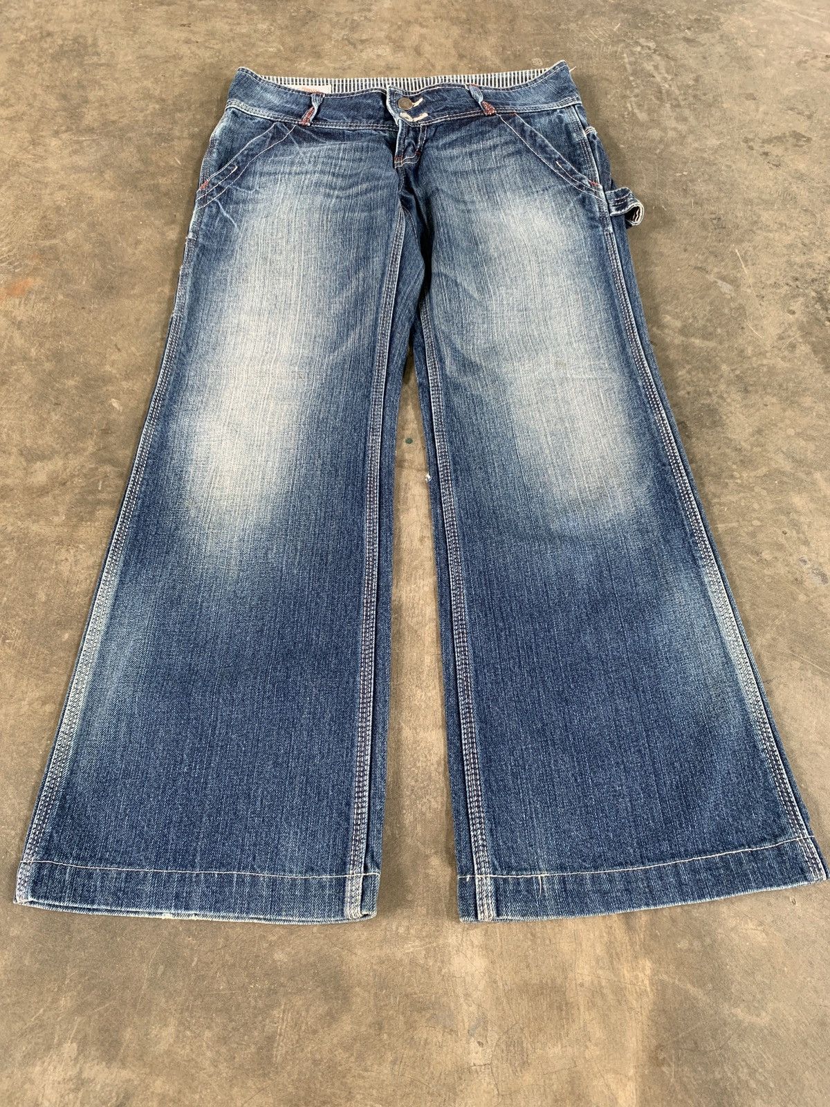 Japanese Brand Betty smith carpenter flare jeans with buckle back Size 32" / US 10 / IT 46 - 1 Thumbnail