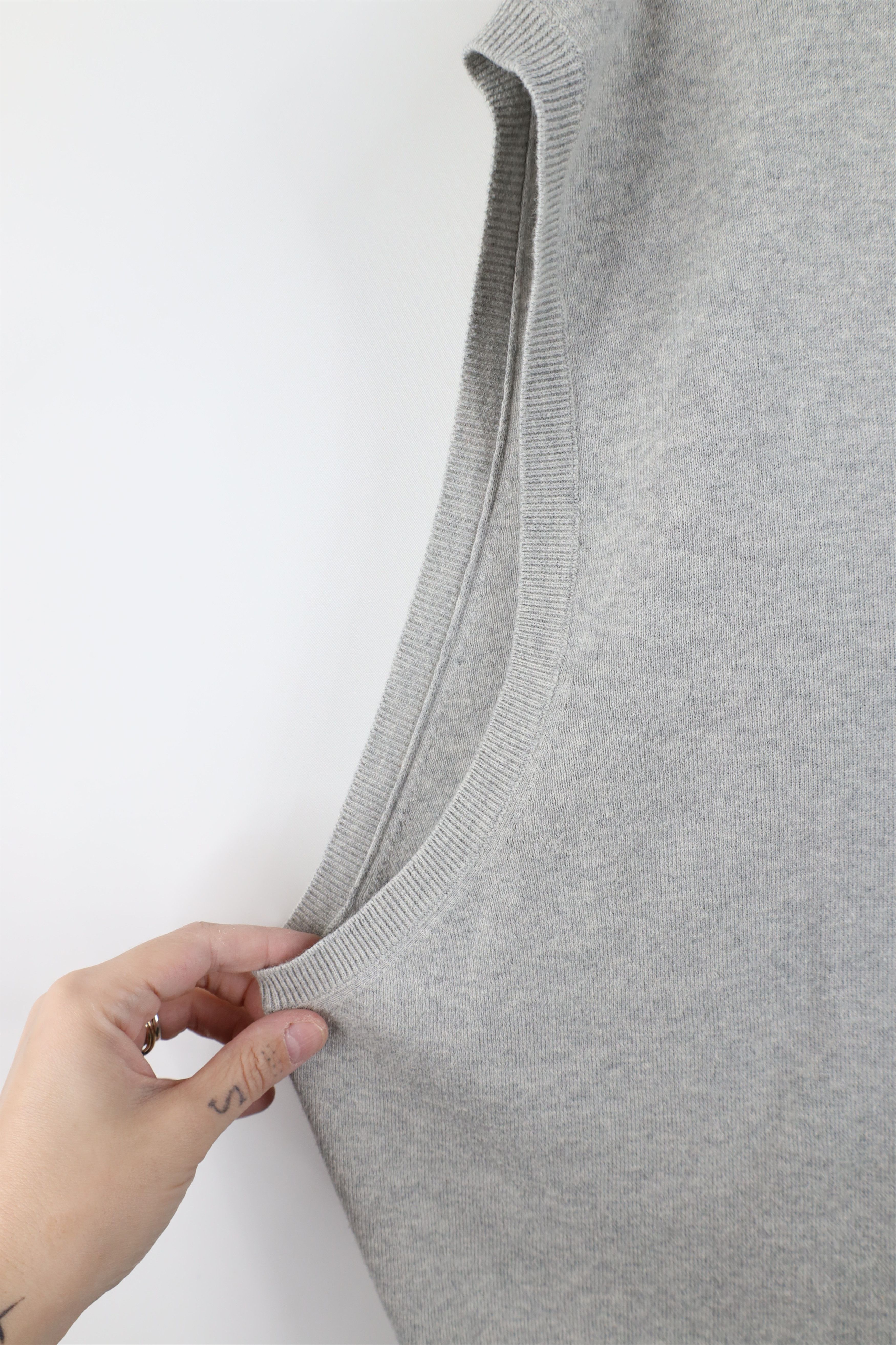 Ralph Lauren Vintage Ralph Lauren Cotton Knit V-Neck Sweater Vest Gray Size US XXL / EU 58 / 5 - 6 Thumbnail