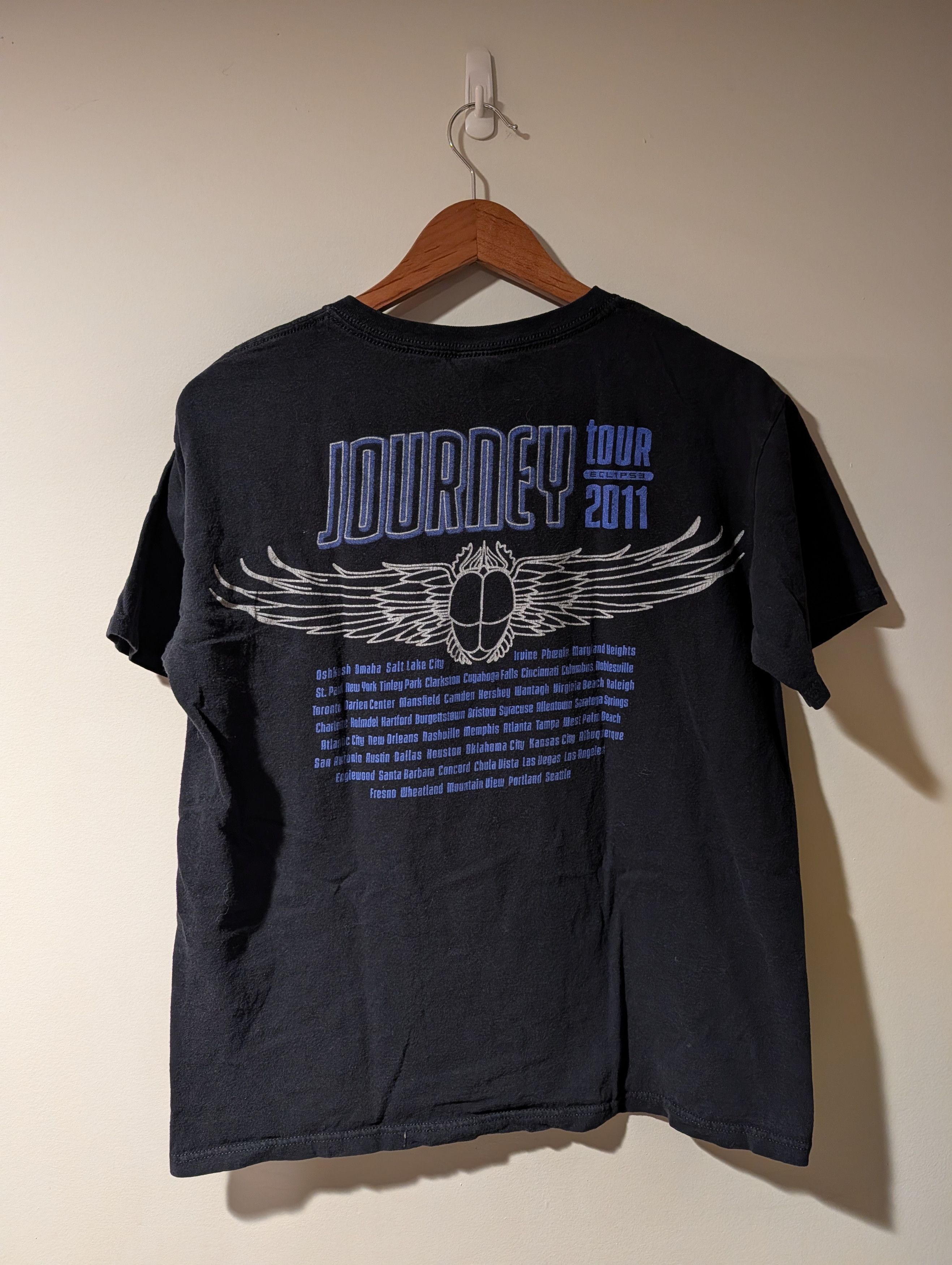 Band Tees Journeys T-Shirt Tour 2011 Band Promo Logo Graphic Size US M / EU 48-50 / 2 - 4 Thumbnail