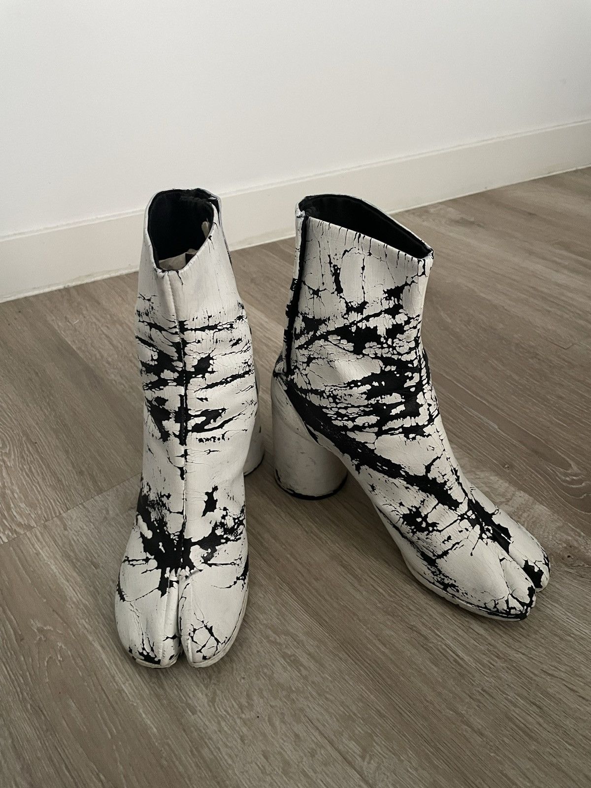 Maison Margiela Maison Margiela painted tabi SS1989 Size US 6 / IT 36 - 1 Thumbnail