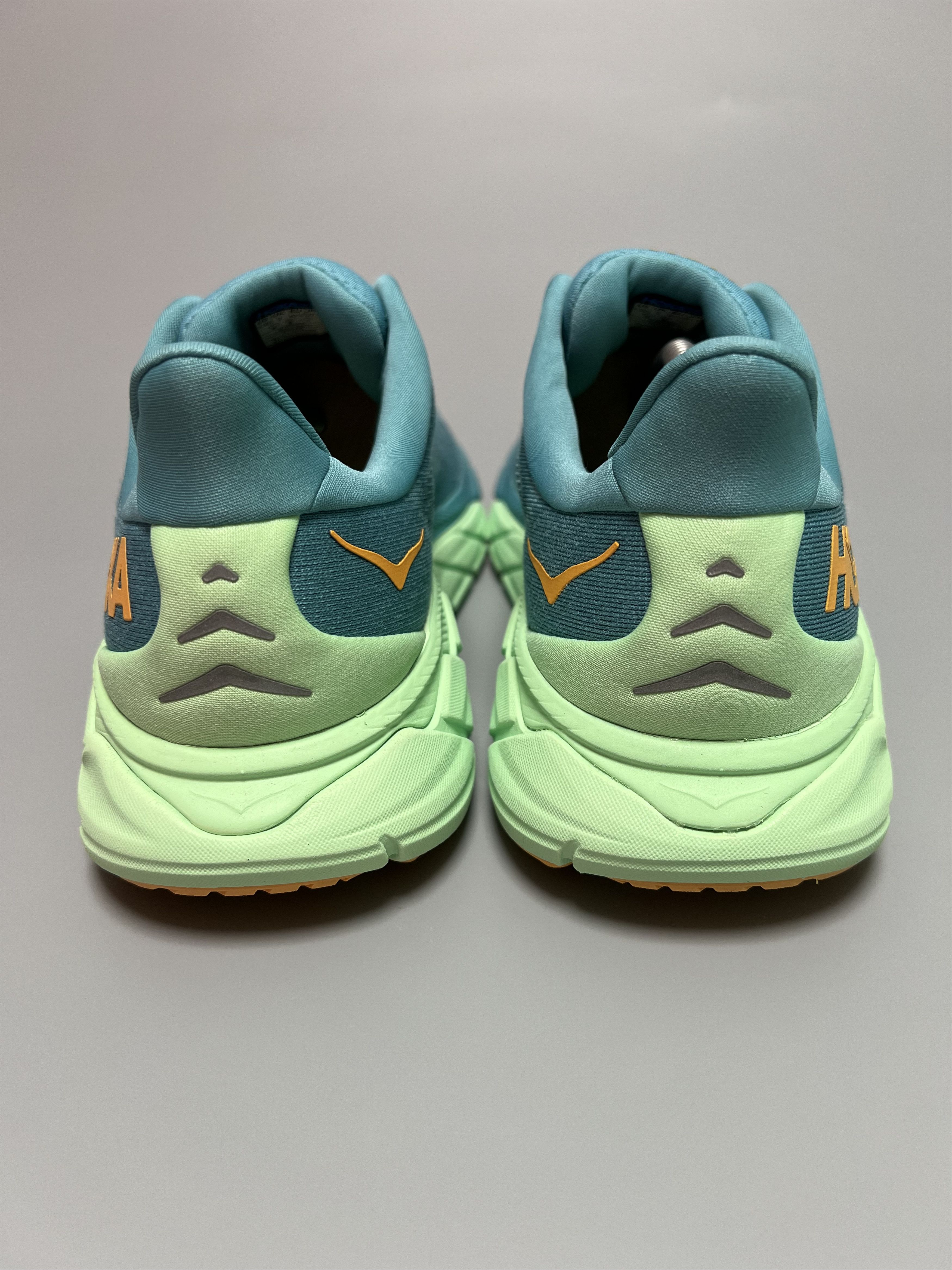 Hoka 9.5D Hoka One One Arahi 6 Running Shoes Walking Gym Size US 9.5 / EU 42-43 - 3 Thumbnail