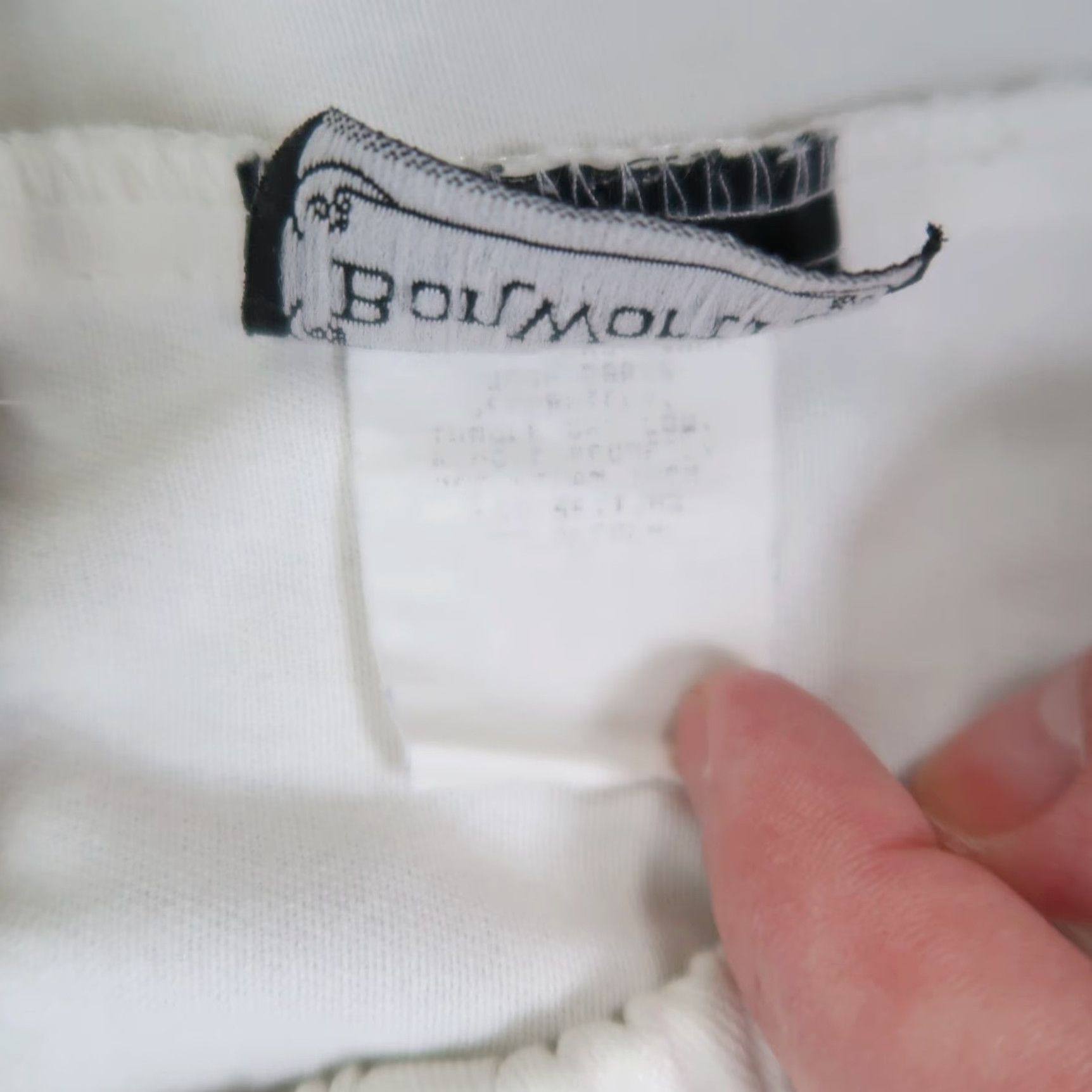 Vintage VINTAGE Bon Worth White High Rise Pull-On Shorts Women S Chino Cotton 90s Casual Belt Loops Pockets 6.5 Inseam Size 28" / US 6 / IT 42 - 5 Thumbnail