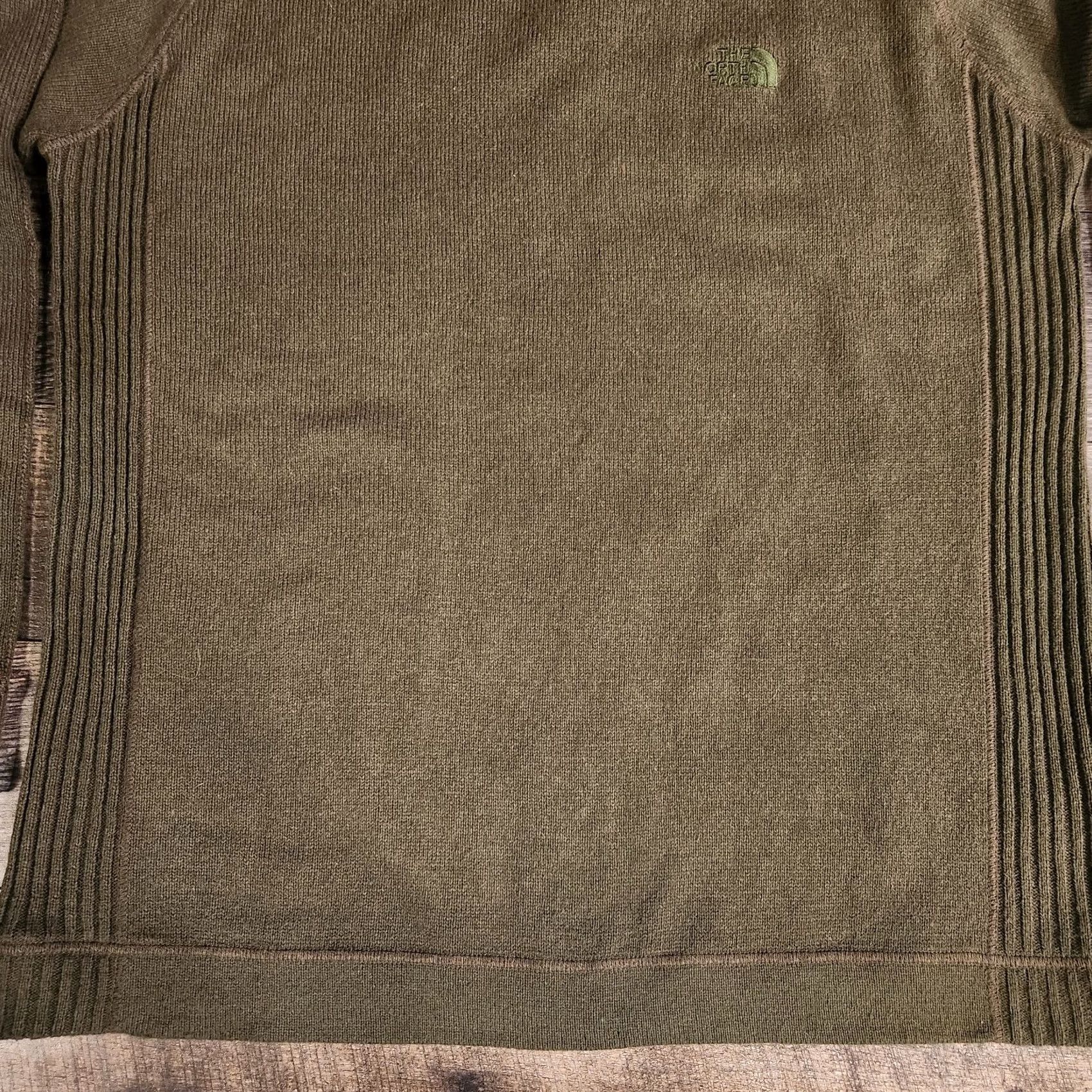 The North Face The North Face Sweater Mens Large Olive Green Wool Blend Crewneck Raglan Logo Size US L / EU 52-54 / 3 - 2 Thumbnail