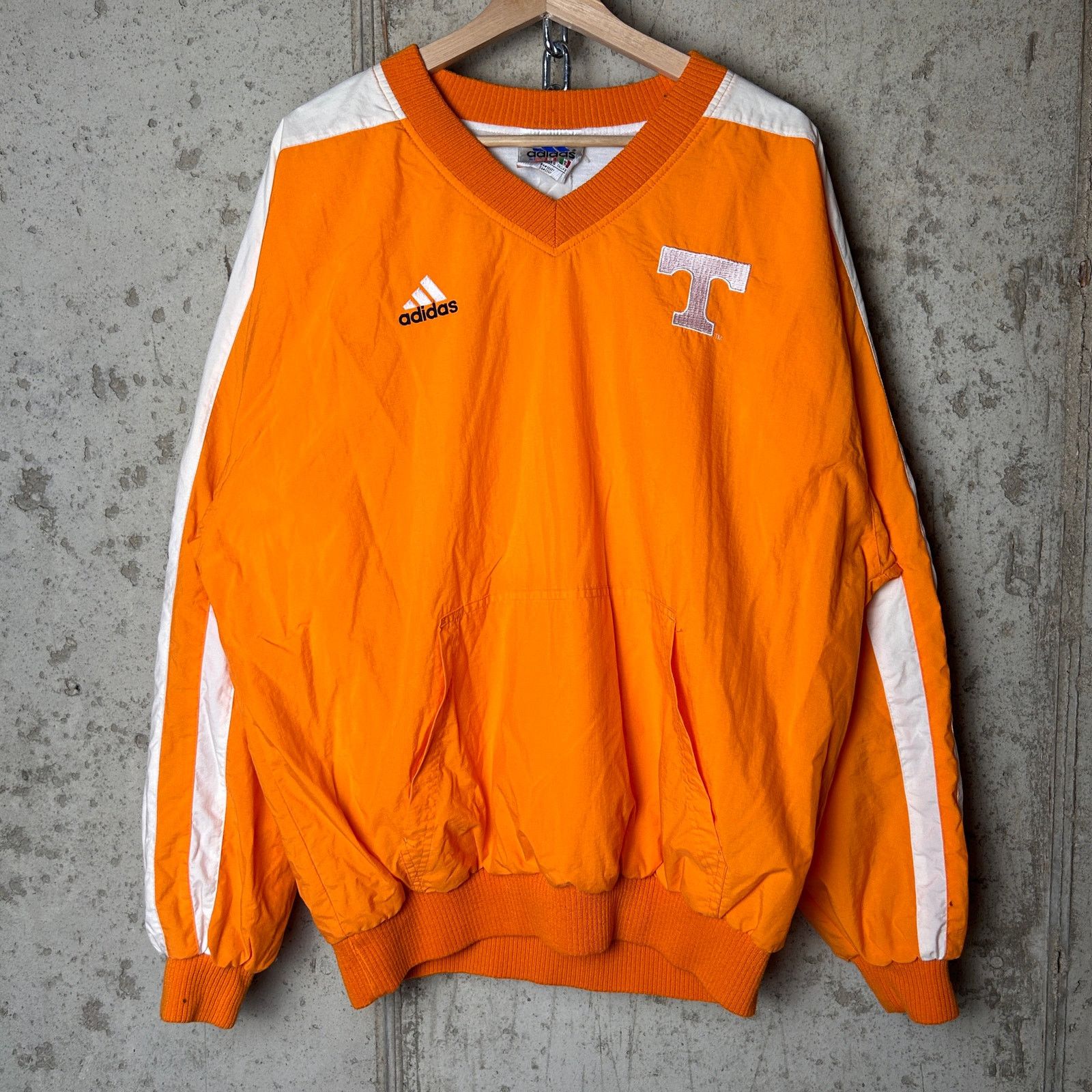 Adidas Uni. of Tennessee 90s Vintage Adidas Large Windbreaker Size US XL / EU 56 / 4 - 1 Thumbnail
