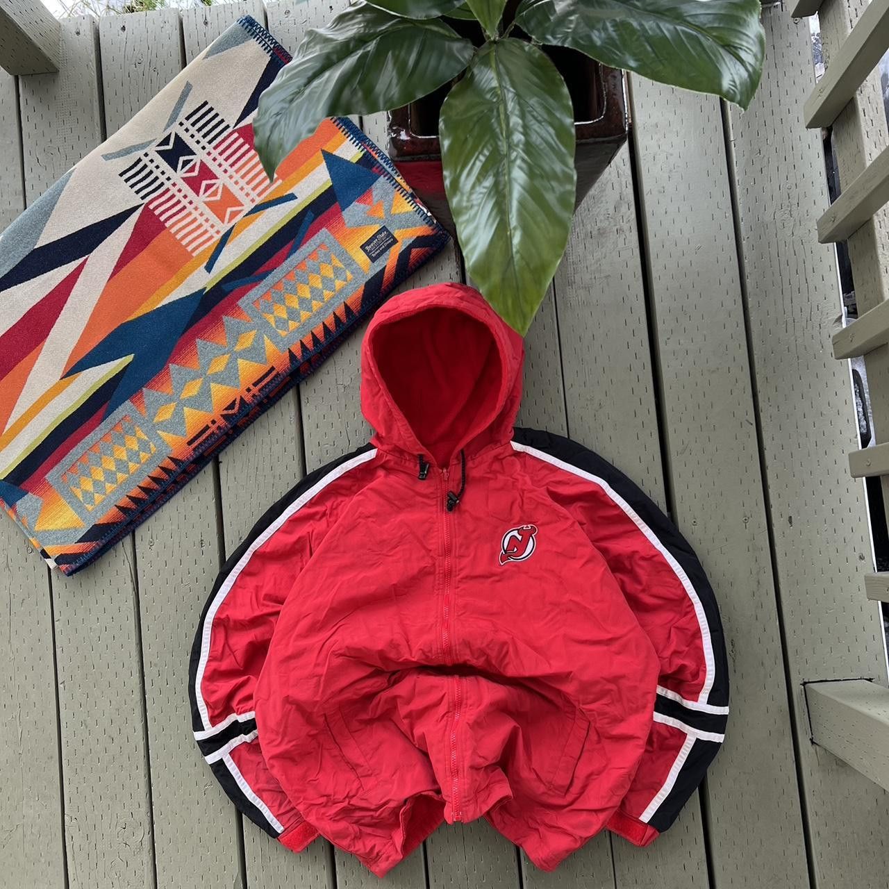NHL × Vintage Vintage New Jersey Devils Puffer Jacket Size XL NHL Size US XL / EU 56 / 4 - 4 Thumbnail