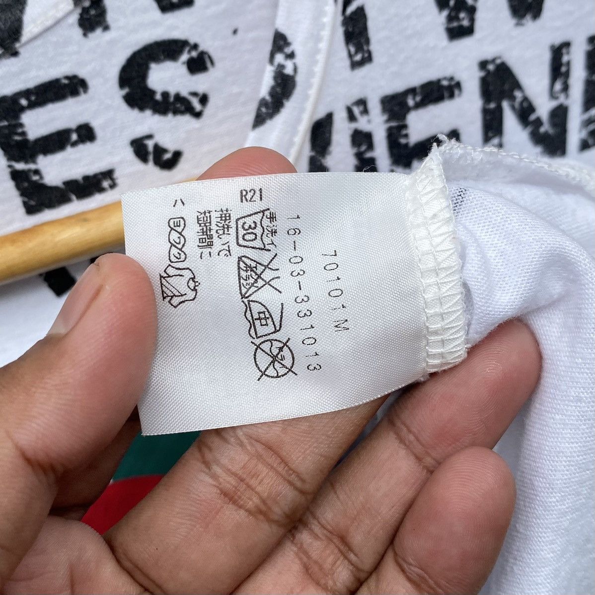 Vivienne Westwood Vivienne Westwood Stop Climate Change Now Shirt Designer Size S / US 4 / IT 40 - 12 Thumbnail