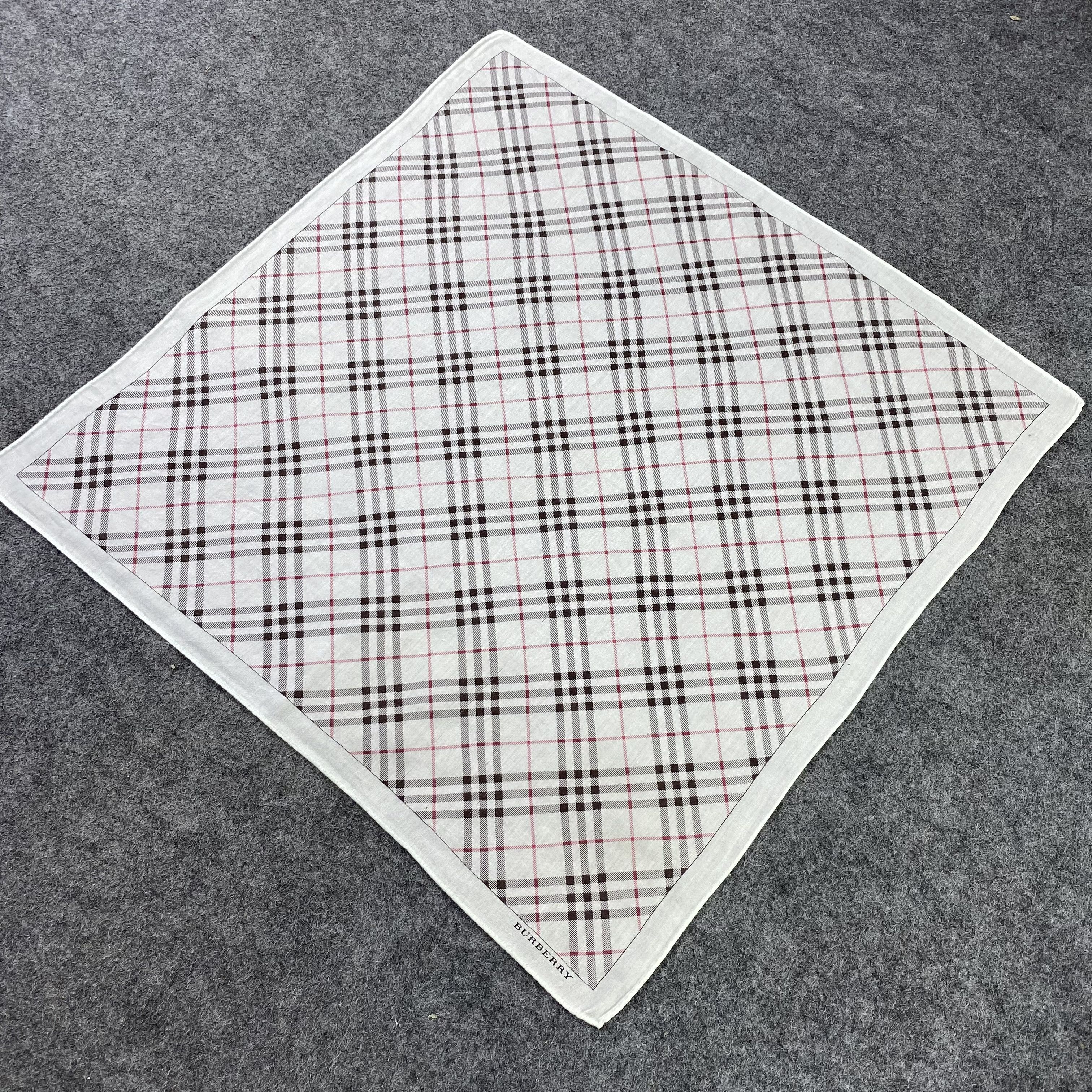 Burberry Burberry Handkerchief / Bandana / Neckerchief Size ONE SIZE - 4 Thumbnail