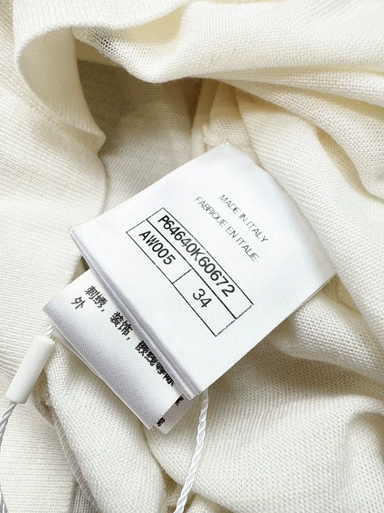 Chanel Chanel 20A white three-dimensional camellia knitted sweate Size XXS / US 00 / IT 34 - 5 Thumbnail
