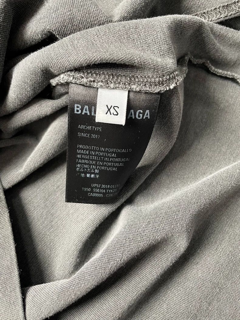 Balenciaga Balenciaga Short Sleeve XS Size Size US XS / EU 42 / 0 - 3 Thumbnail