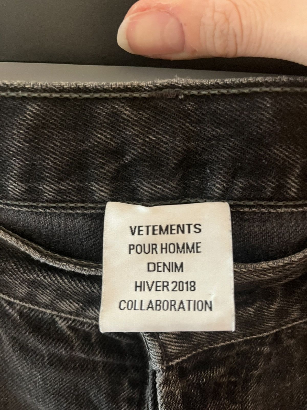 Levi's × Vetements Vetements X Levi’s Back logo embroidery black Size US 34 / EU 50 - 3 Thumbnail