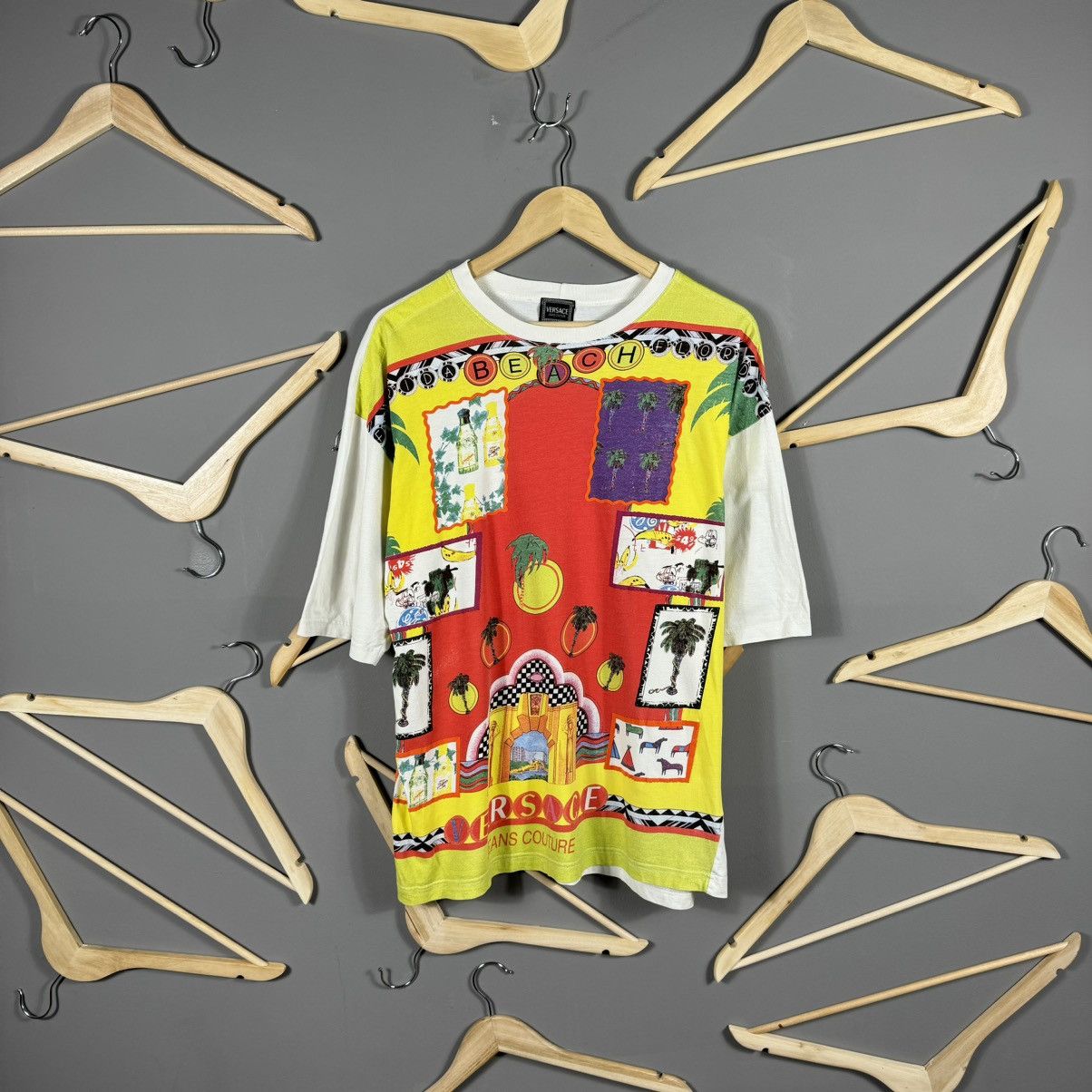 Versace × Versace Jeans Couture × Vintage Vintage 90s Versace Jeans Couture Florida Beach T-shirt Size US L / EU 52-54 / 3 - 1 Thumbnail