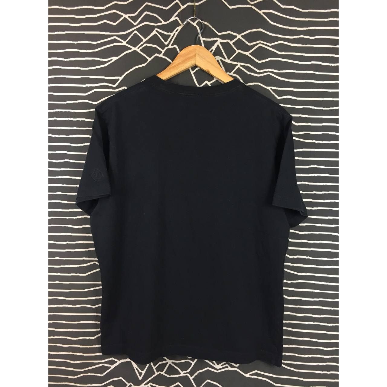 Anime Uniqlo X Demon Slayer Kimetsu no Yaiba Zenitsu Agatsuma Tee Size US M / EU 48-50 / 2 - 5 Thumbnail