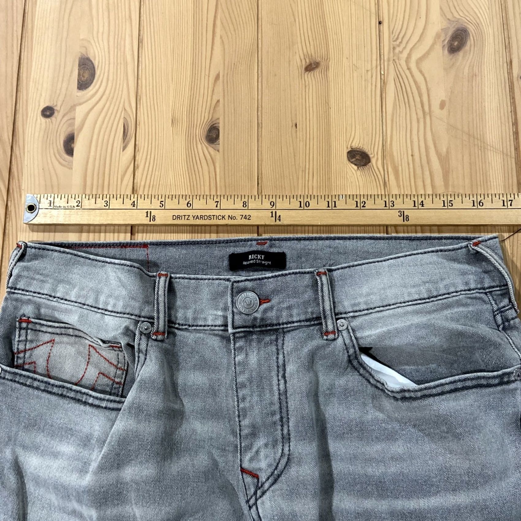 True Religion VINTAGE? No. True Religion Ricky Jeans Men 32 Regular Corduroy Gray 34 Inseam Relaxed Straight Pants Size US 32 / EU 48 - 3 Thumbnail