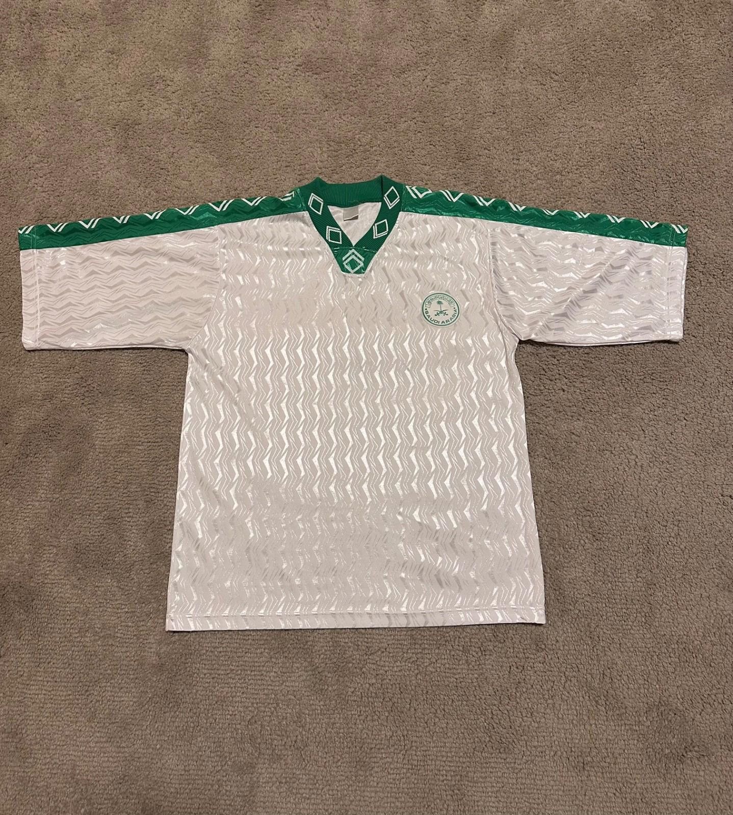 Other Saudi Arabia 1994 Football Shirt Soccer Jersey Sz XL Size US XL / EU 56 / 4 - 1 Thumbnail