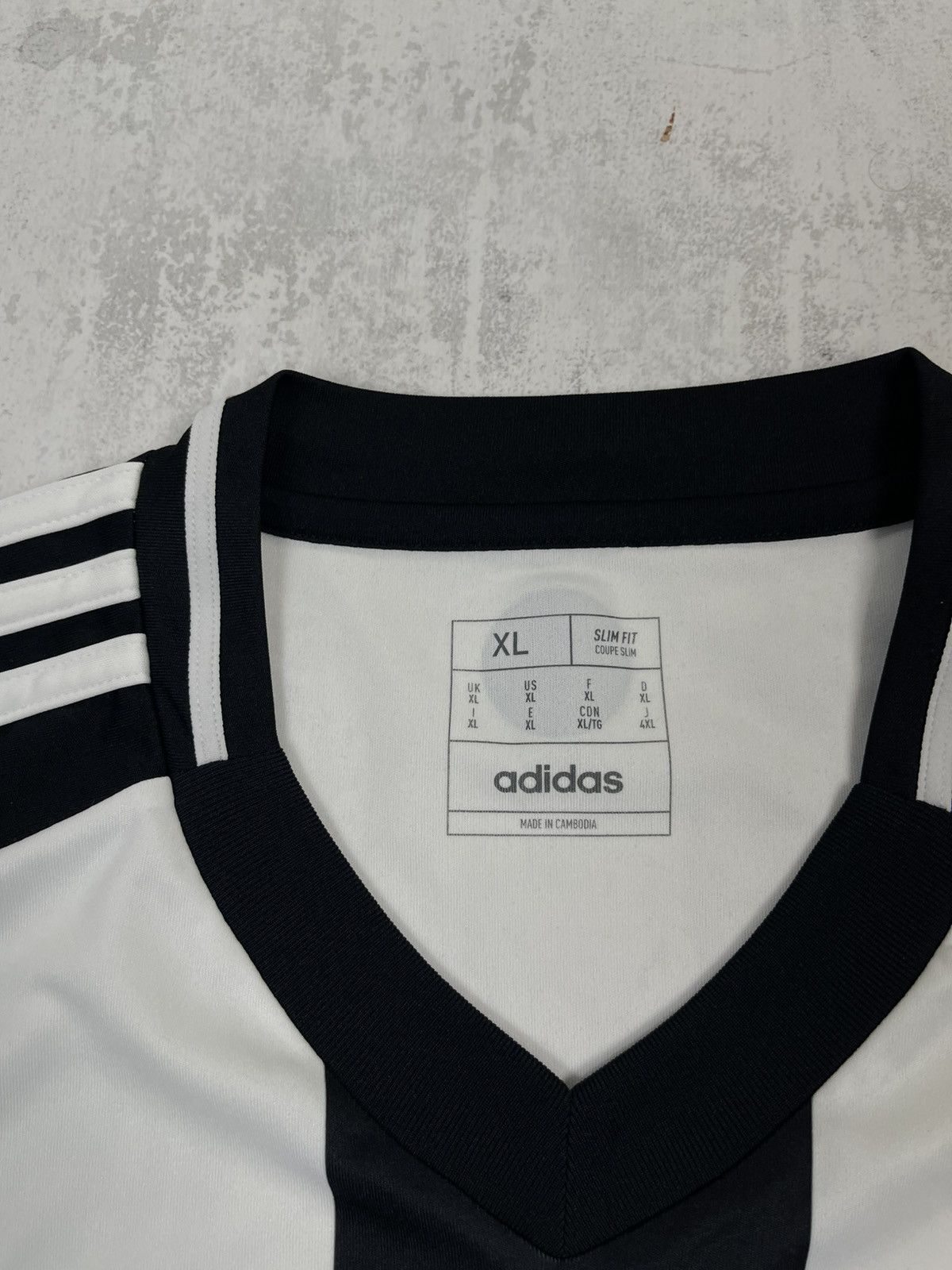 Adidas Adidas Newcastle United 24/25 Home Jersey Iconic Stripes Size US XL / EU 56 / 4 - 5 Thumbnail