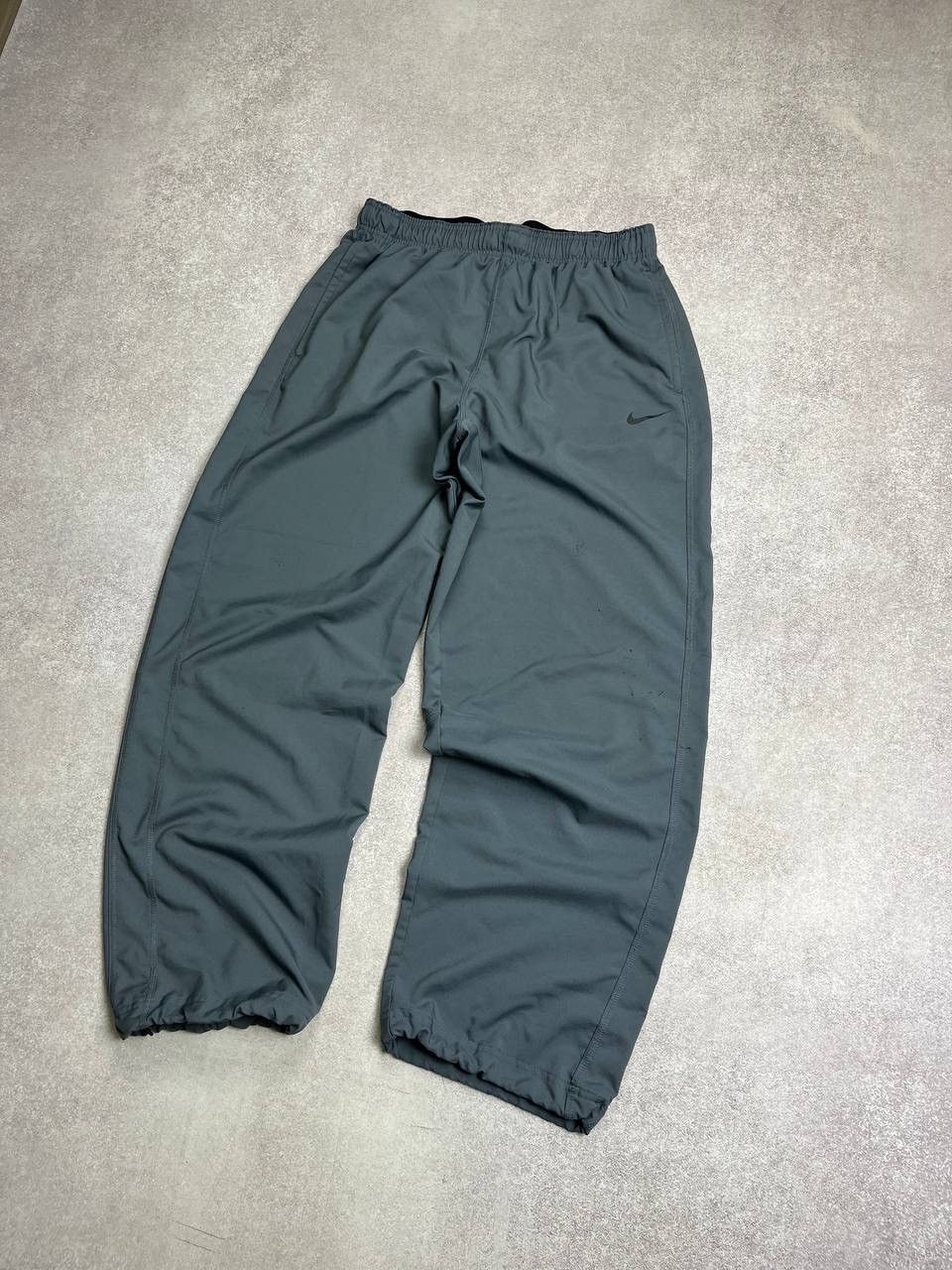 Nike × Vintage Vintage Nike Swoosh Baggy Track Pants Y2K L Size US 34 / EU 50 - 2 Thumbnail