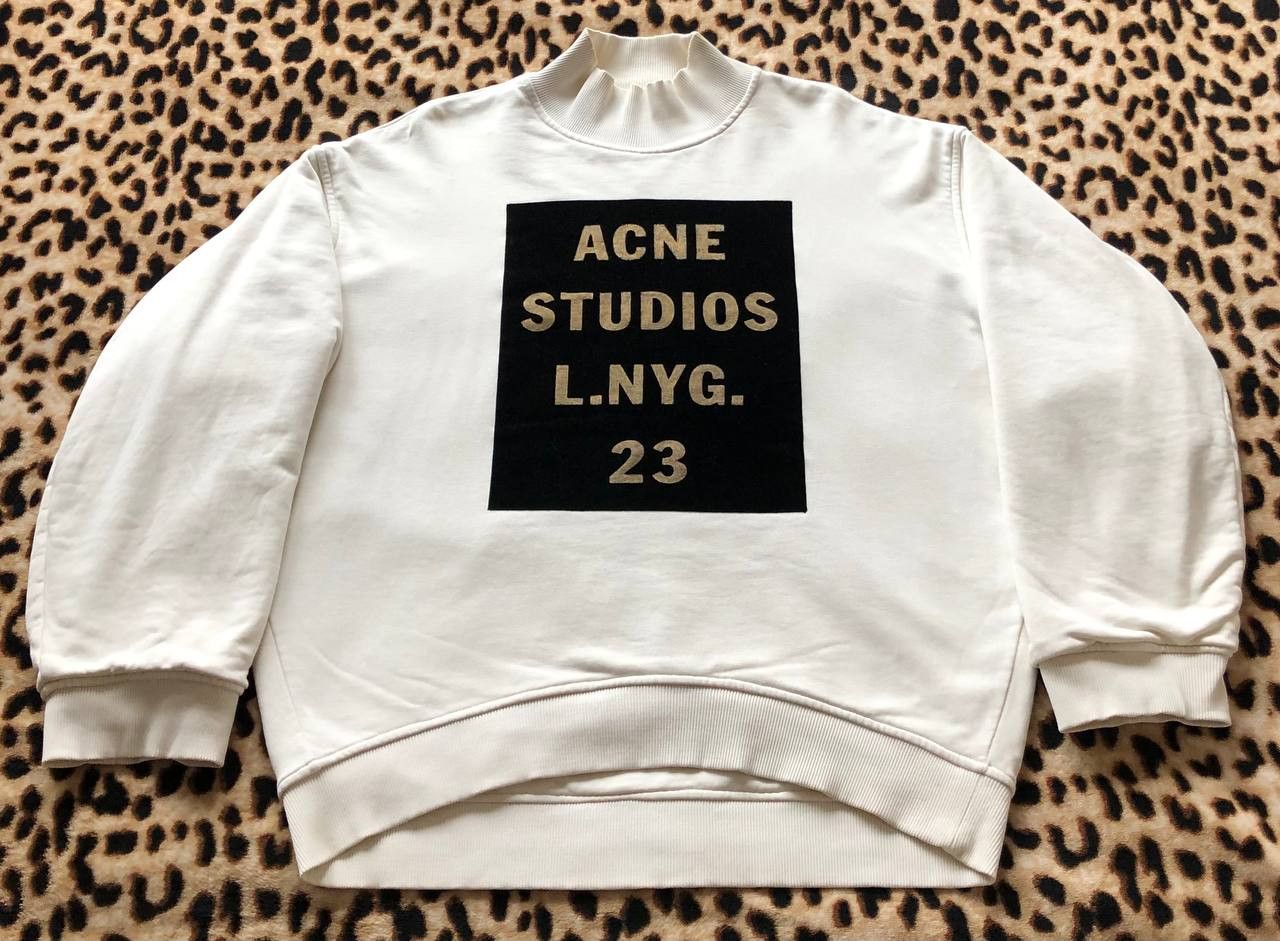 image of Acne Studios L.nyg.23 Sweatshirt in Beige, Women's (Size Medium)