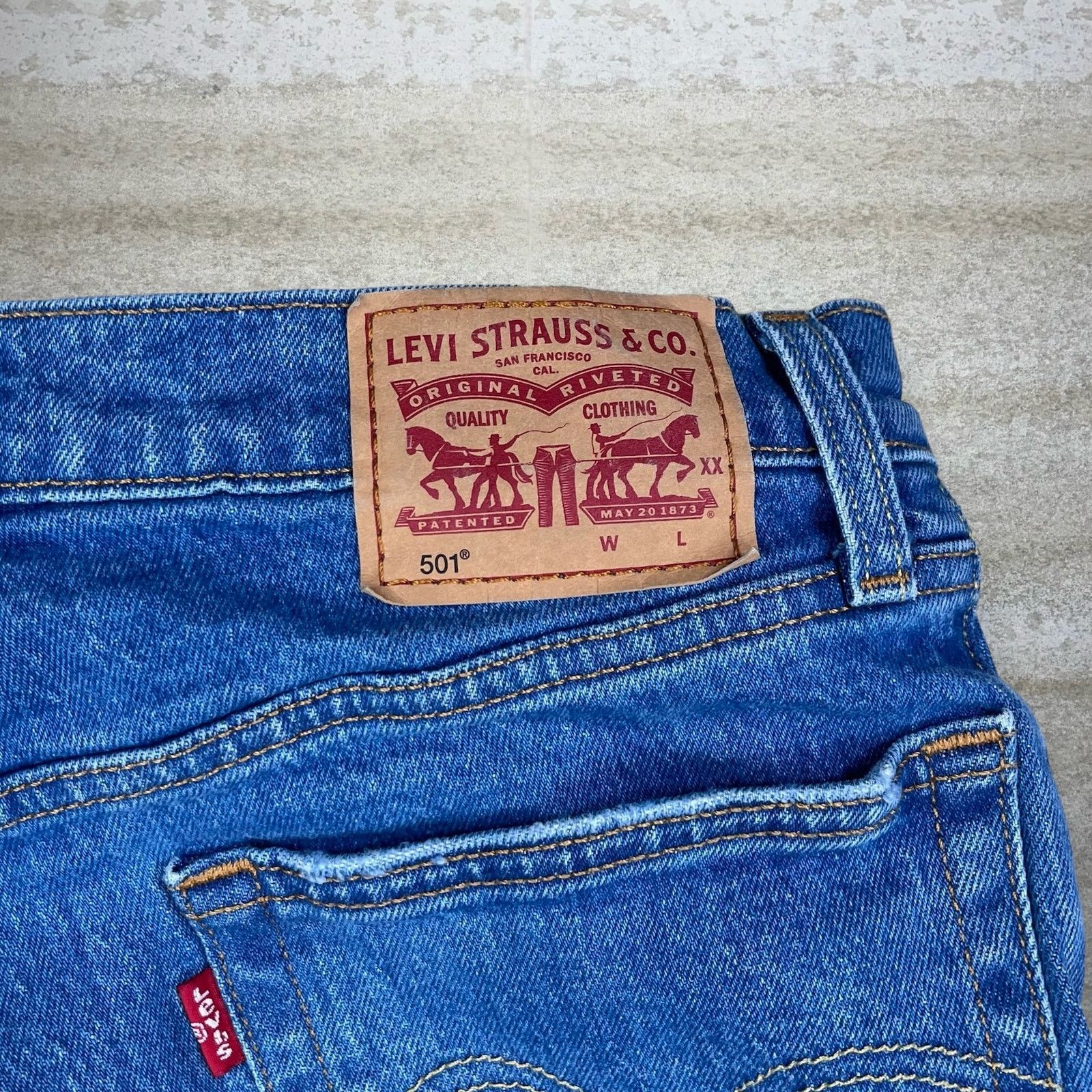 Levi's Vintage Y2K Levis 501 Jeans 27x26 Regular Straight Leg Fit Size 27" / US 4 / IT 40 - 4 Thumbnail