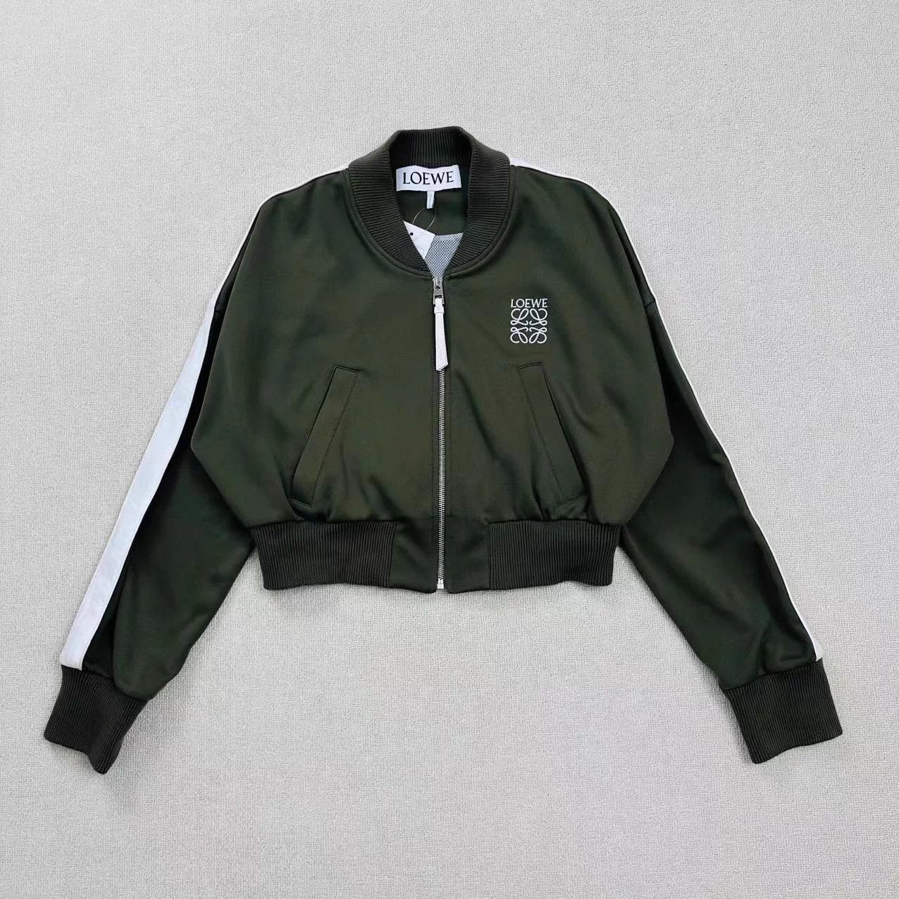 Loewe LOEWE Embroidered Logo Short Jacket M Like New Size M / US 6-8 / IT 42-44 - 1 Thumbnail