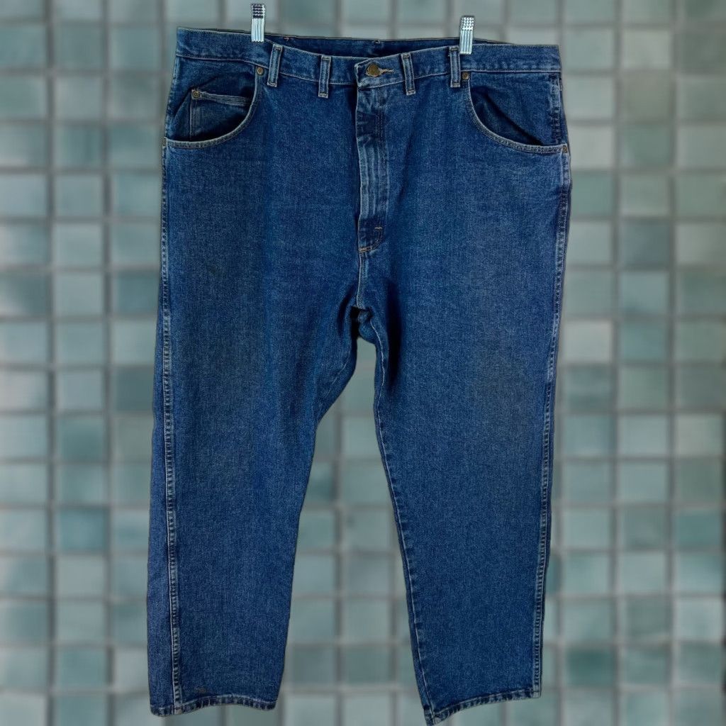 Wrangler Wrangler Mens Straight Jeans Denim Blue 44X30 Regular Mid Rise Carded: 5-Pocket, Belt Loops, Button Closure, 100% Cotton, Mexico, Rugged Wear Size US 44 / EU 60 - 1 Thumbnail